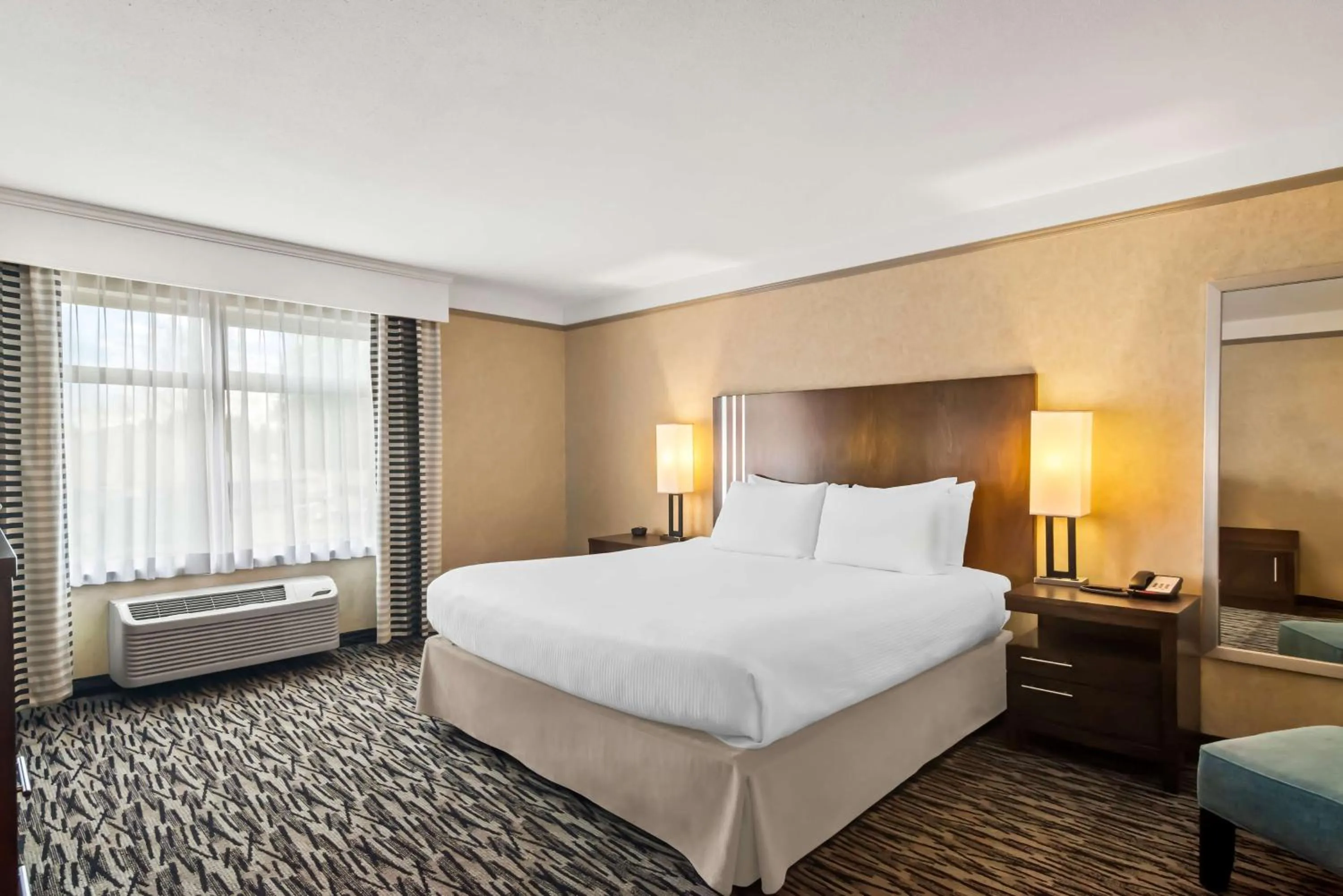 Family King Suite with Sofa Bed - Non-Smoking in Best Western Plus Pitt Meadows Inn & Suites