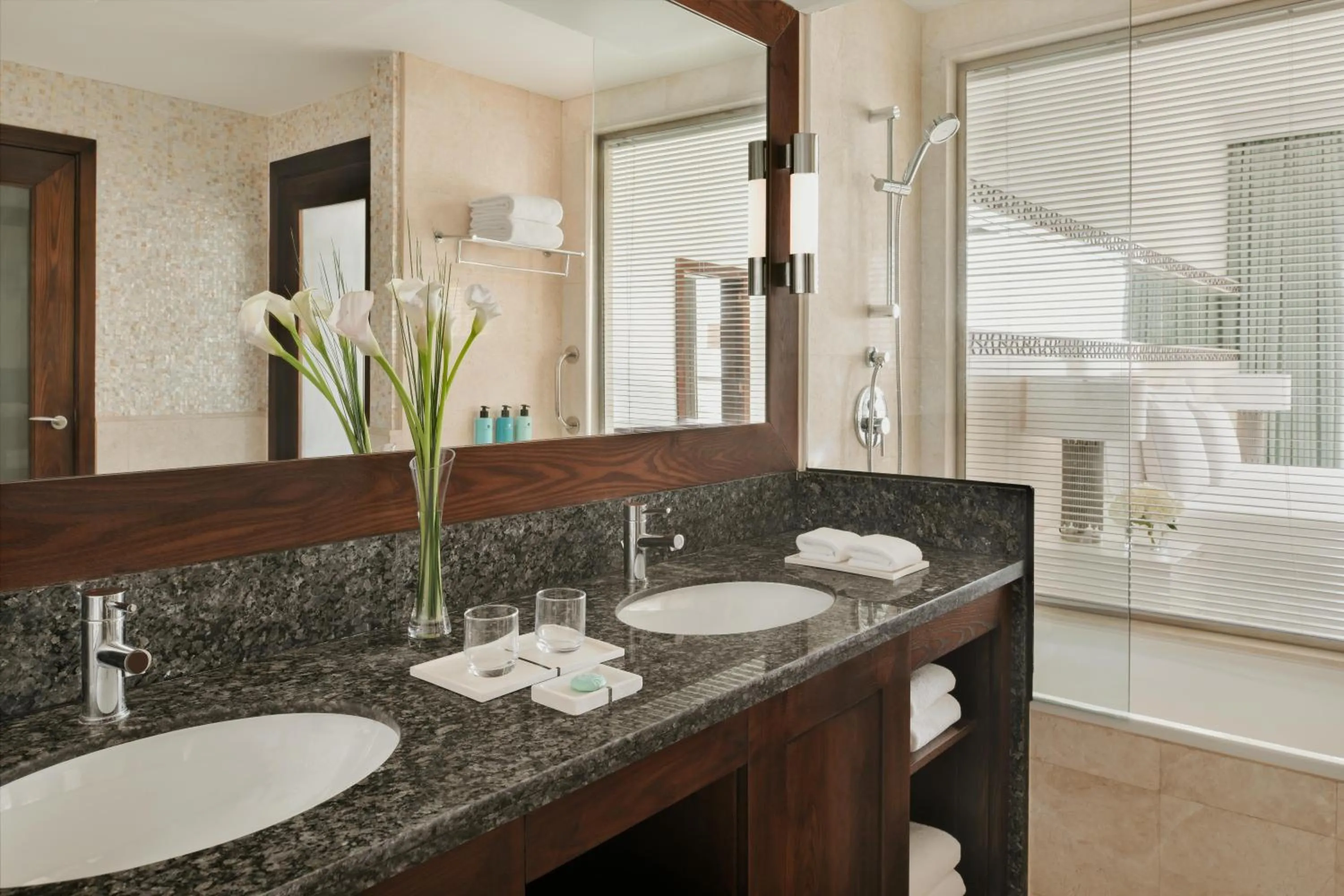 Family One Bedroom Suite with 2 Balconies-Ain Dubai View-Coral Lounge Access in JA Ocean View Hotel, Jumeirah Beach Dubai