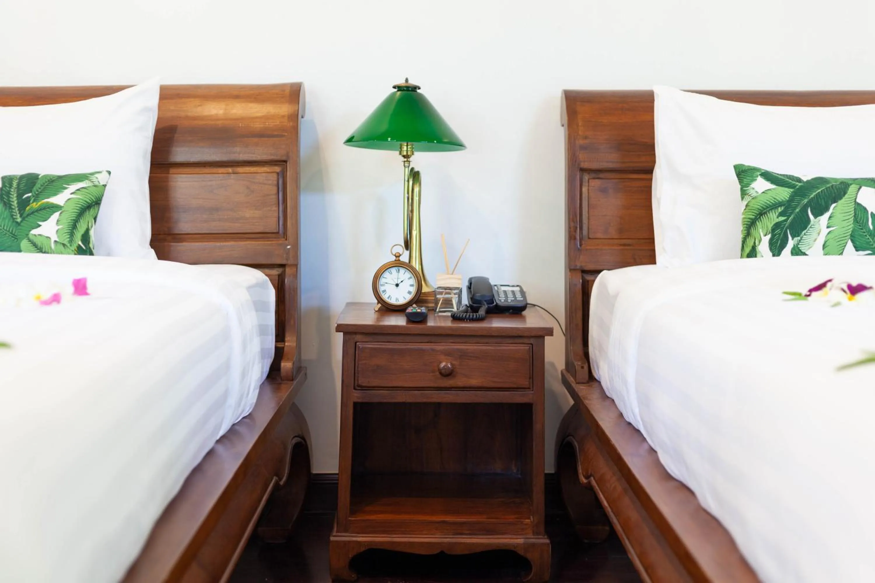 Twin Room in Sound Gallery House - SHA Plus