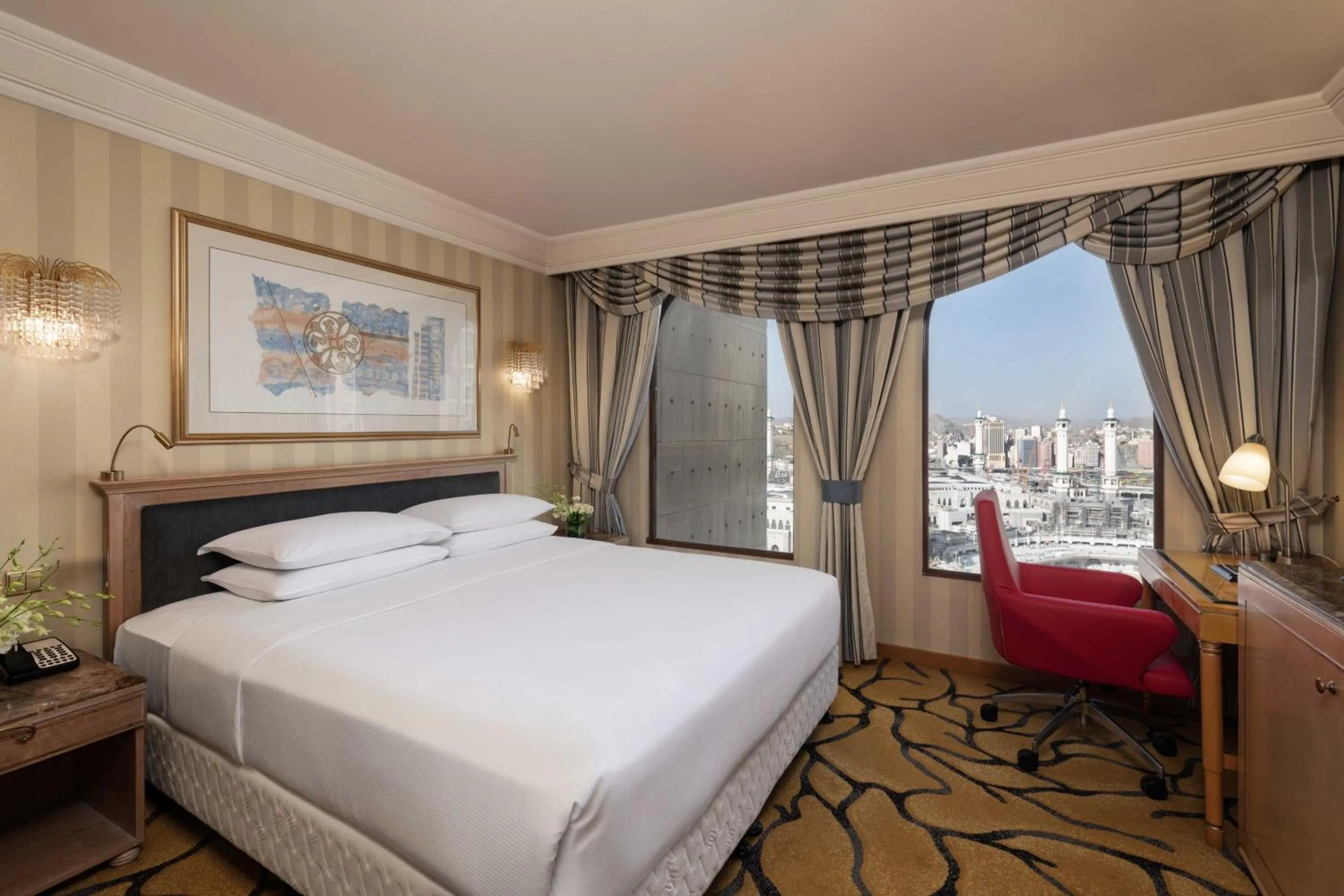 Penta Duplex suit Haram view with 2 king beds in Makkah Hotel