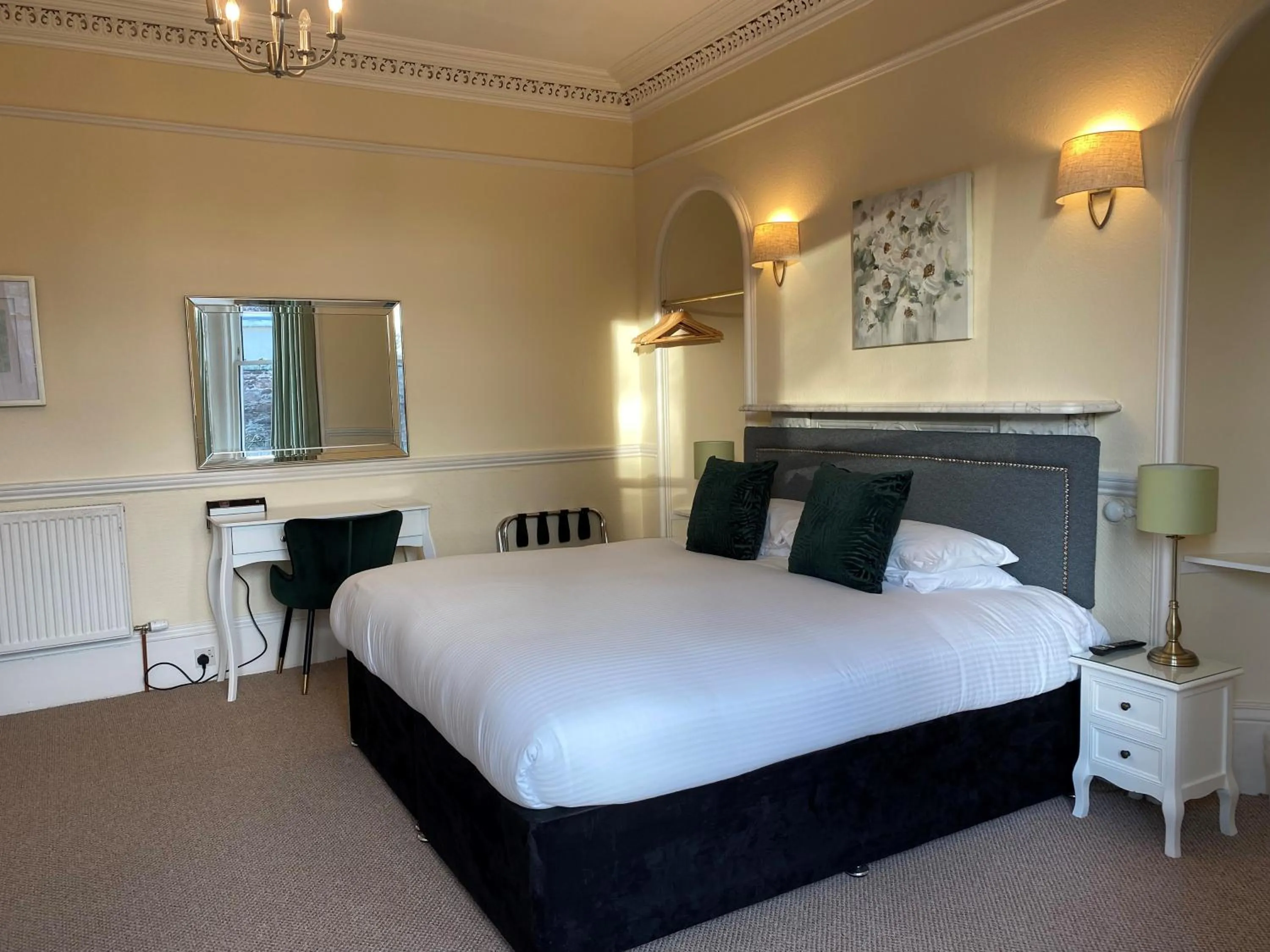 King Room in Ardross Glencairn