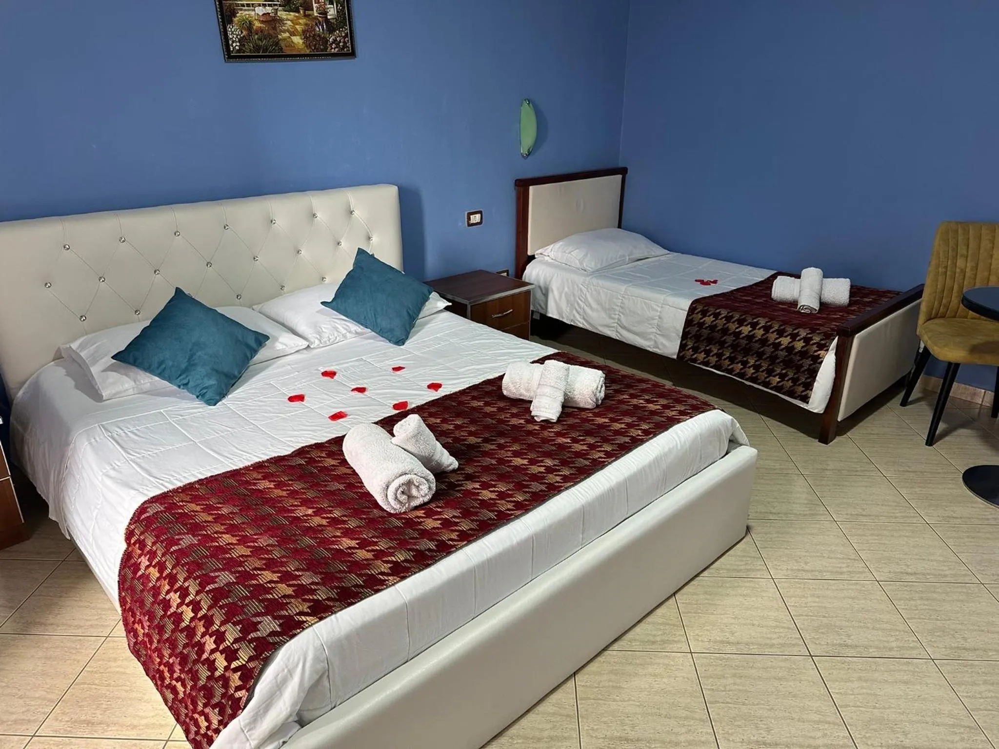 Deluxe Double Room (2 Adults + 1 Child) in Chicago hotel