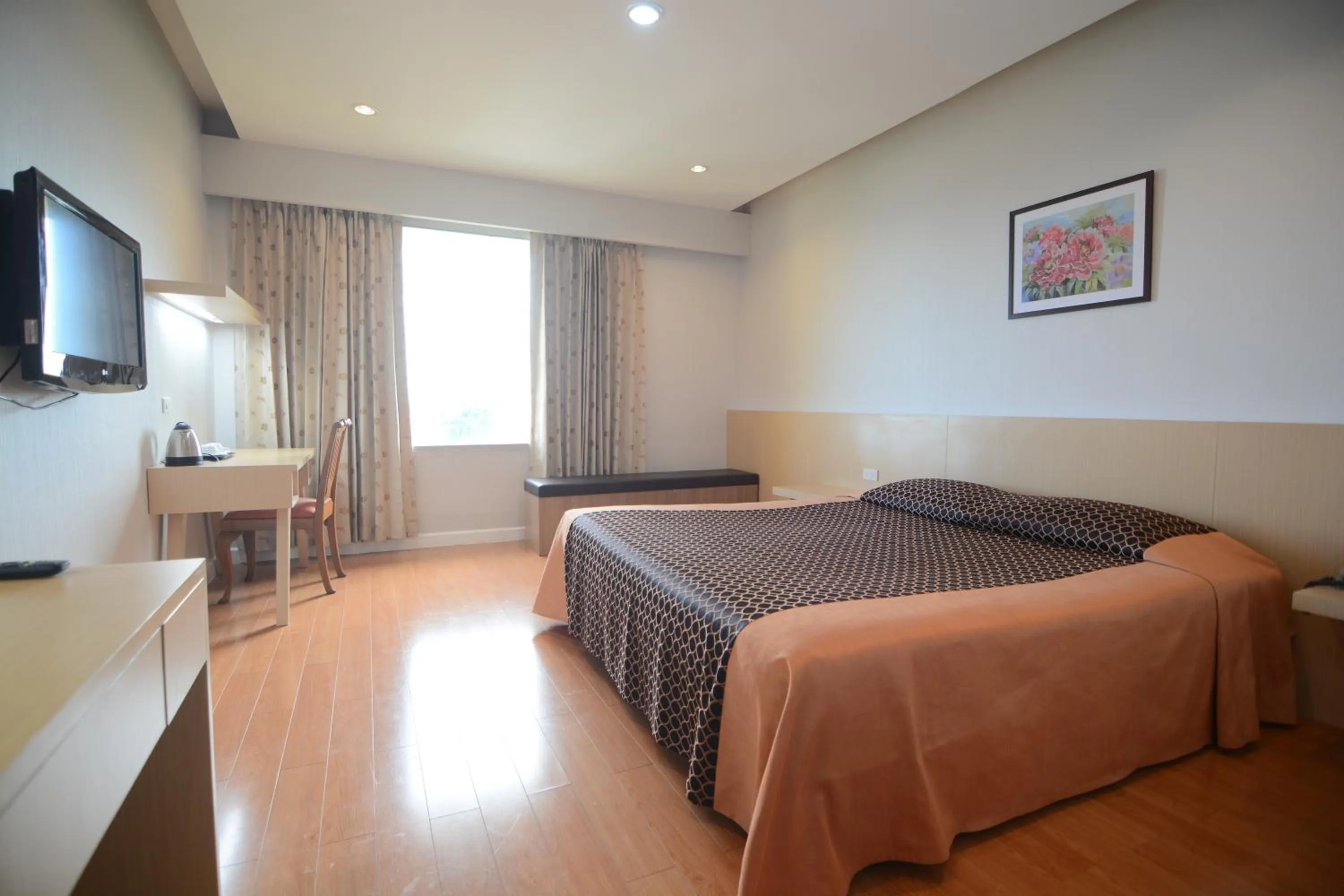 Deluxe Double Room in Charoen Hotel