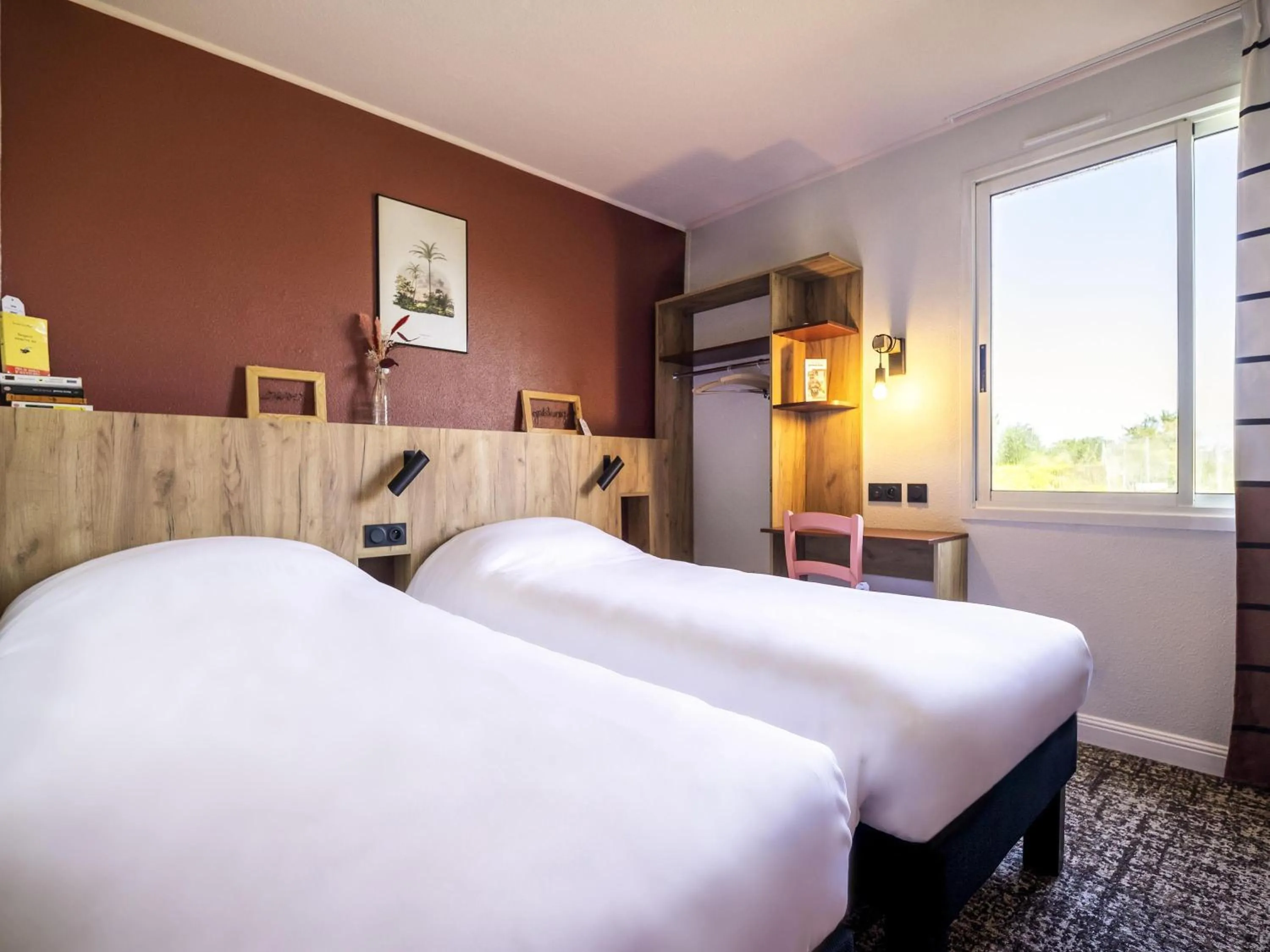 Standard Twin Room in Greet Hôtel Castres Saix