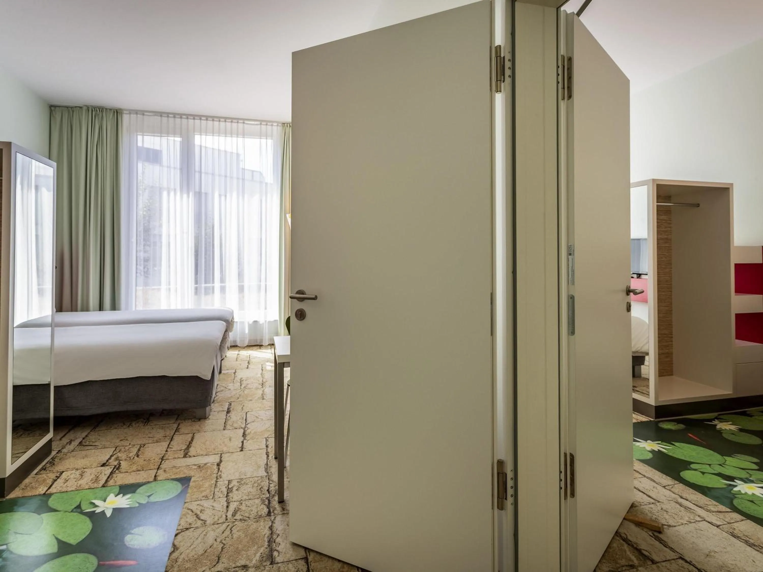 Standard Family Suite in ibis Styles Karlsruhe Ettlingen
