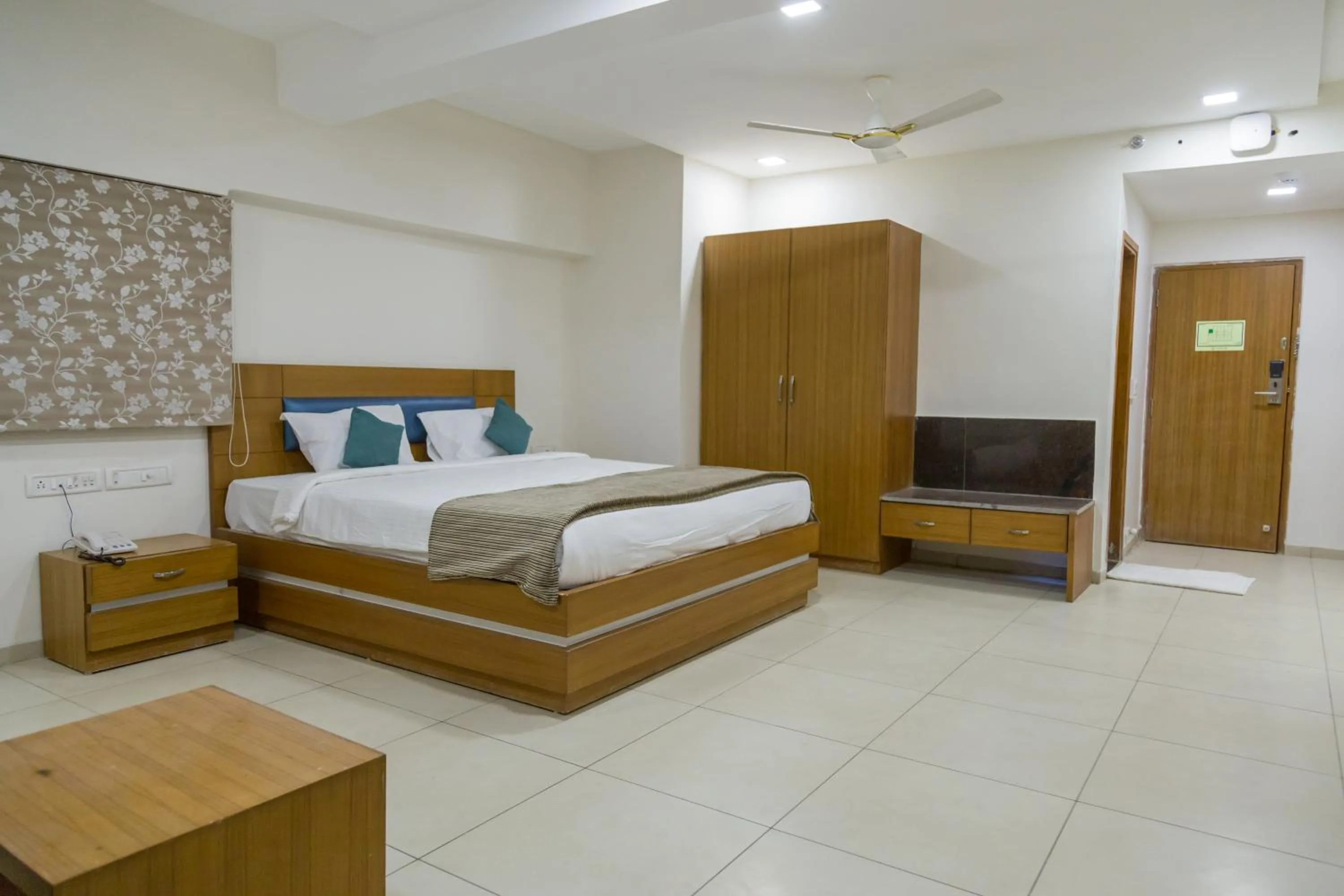 Superior Double Room - single occupancy in Ginger Ahmedabad SG Road