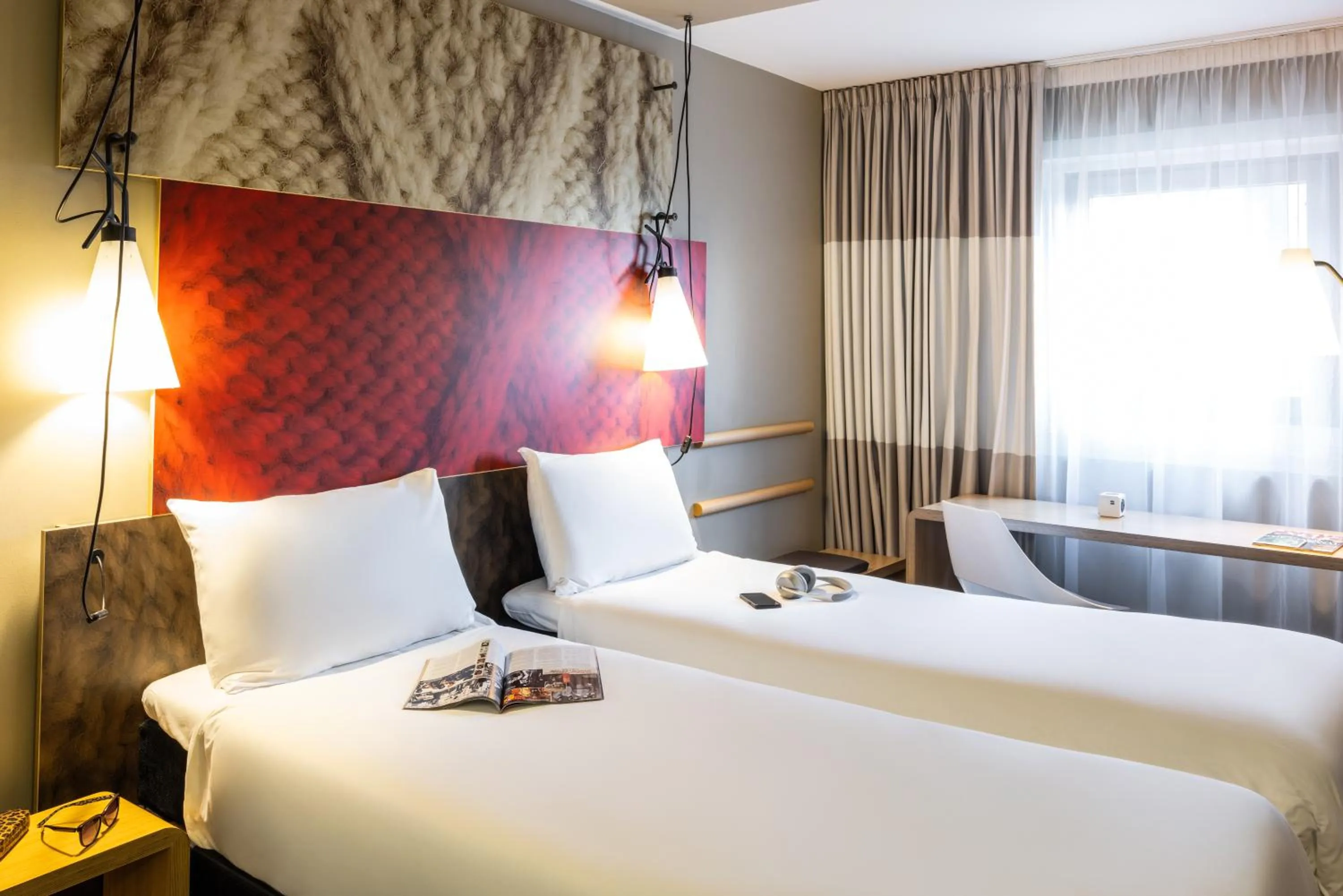 Standard Twin Room - Disability Access in ibis Manchester Centre Princess Street