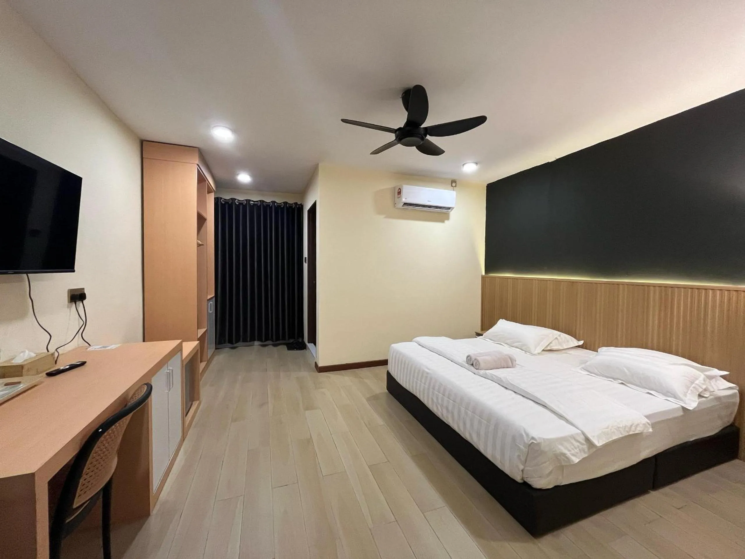 Superior King Room in Halo Hotel