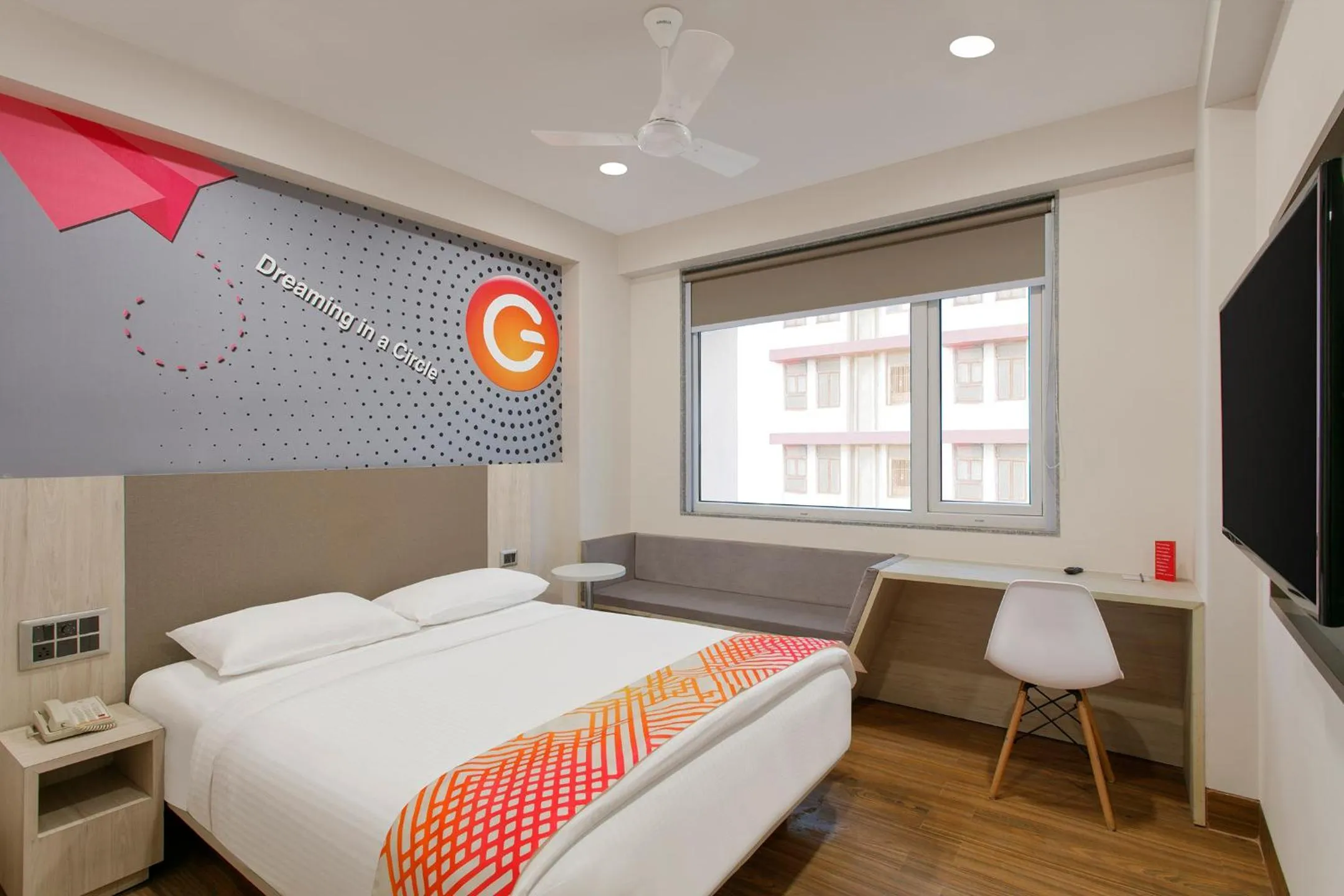 Bed in Ginger Patna