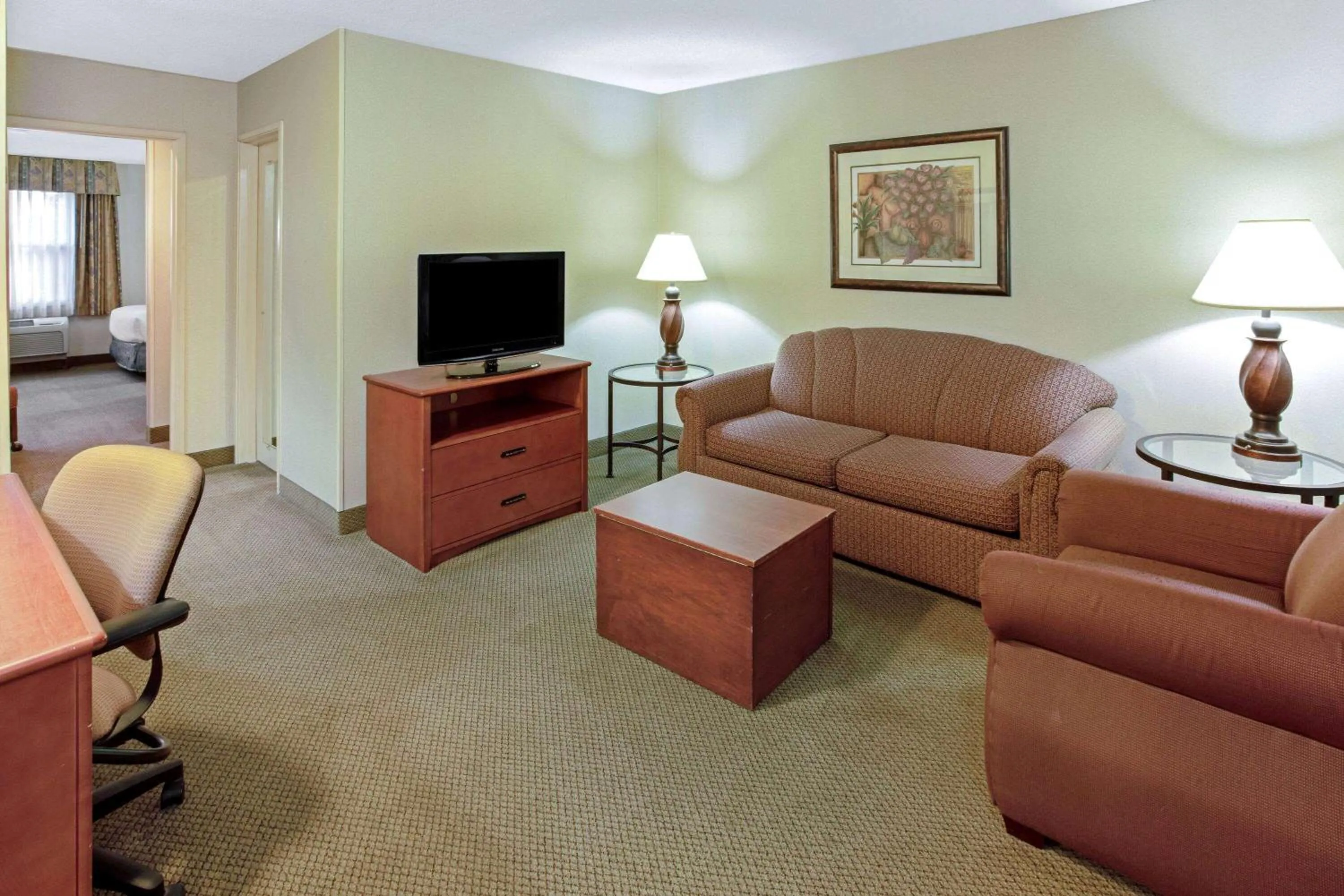 One-Bedroom Suite with Two Double Beds - Non-Smoking in La Quinta by Wyndham Appleton College Avenue