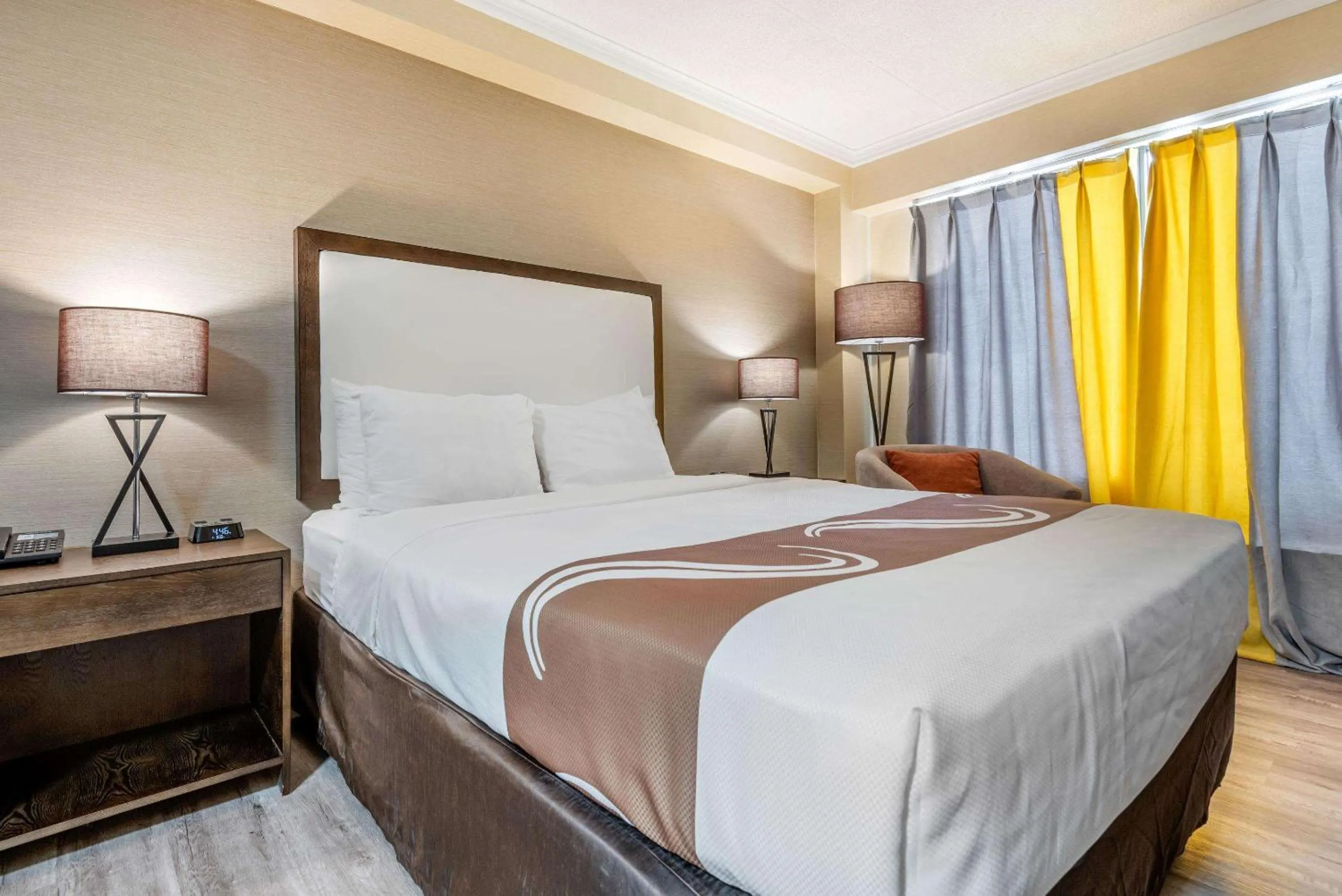 Queen  Room - Non-Smoking in Quality Inn & Suites