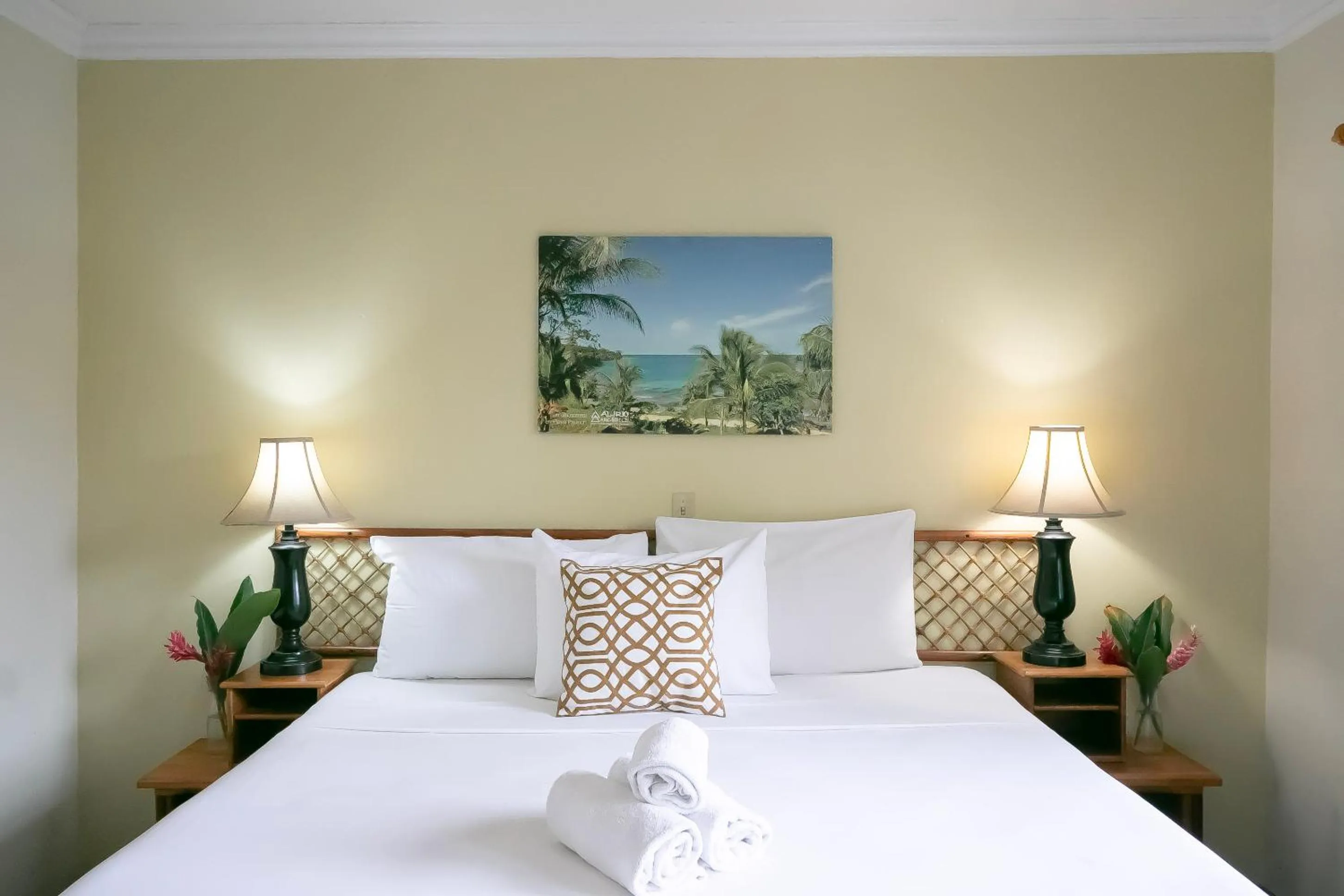 Deluxe King Room with Sofa Bed in Gran Hotel Bahia