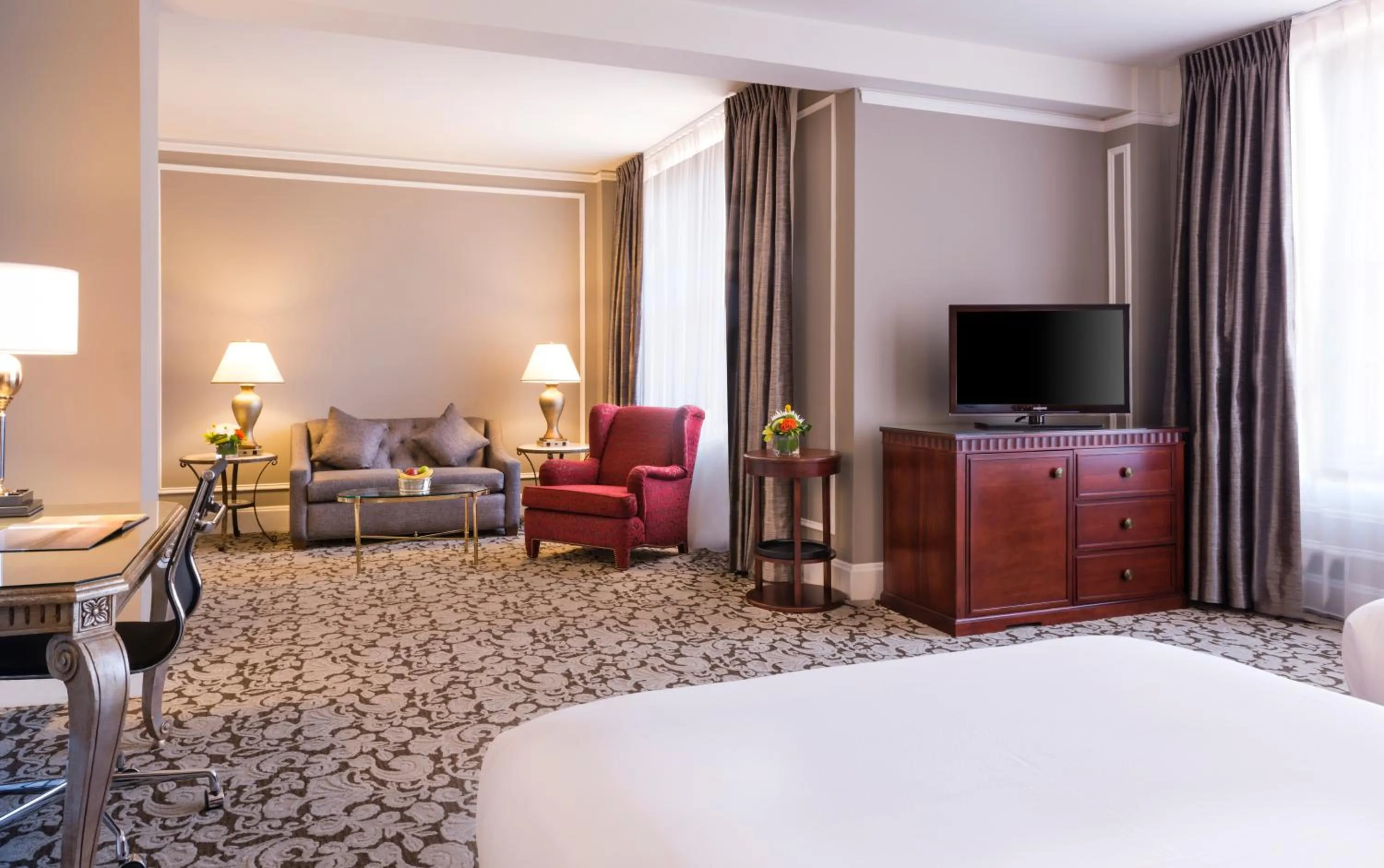 Studio Suite with Two Double Beds - single occupancy in The Biltmore Los Angeles