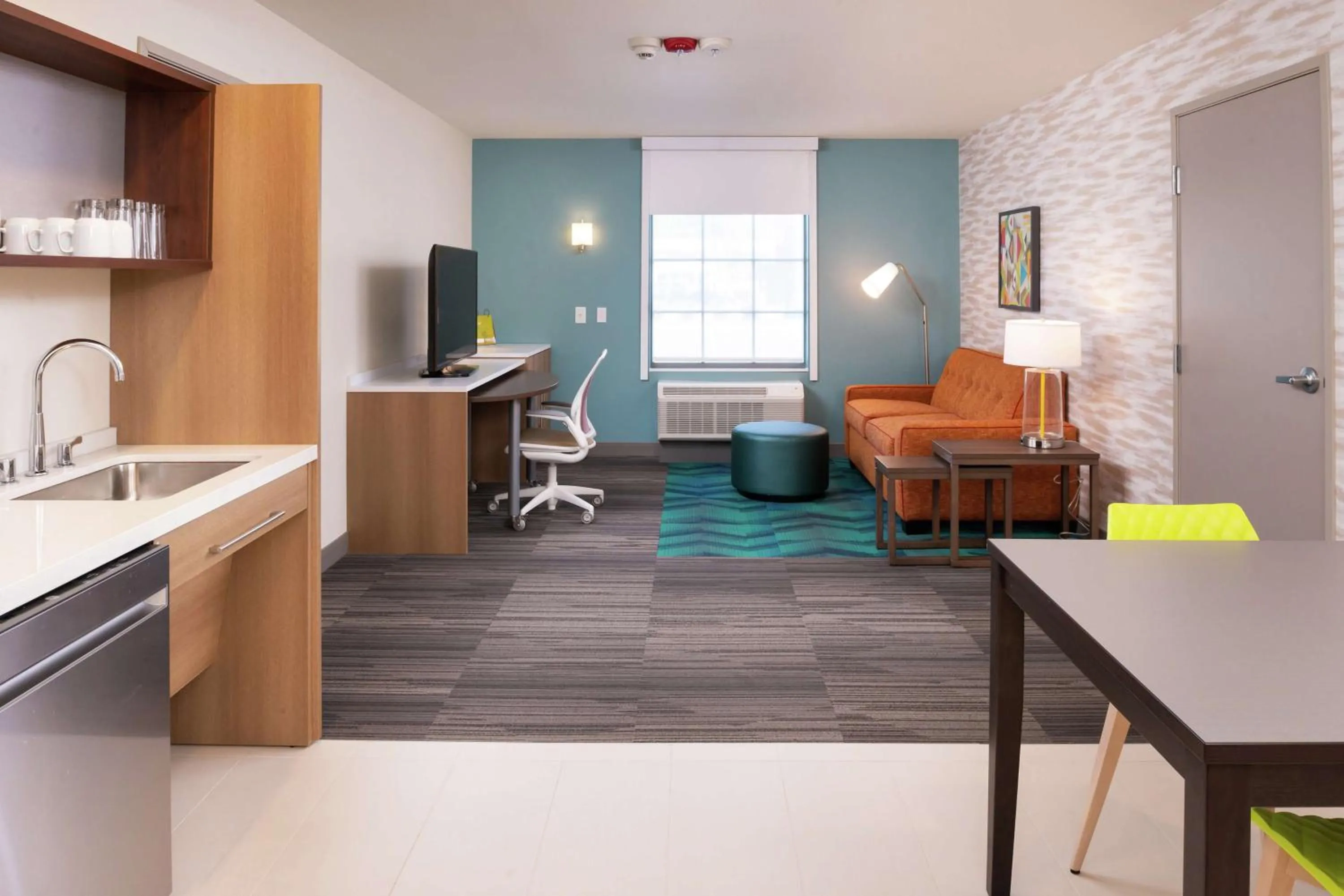 King Suite with Roll-In Shower - Mobility and Hearing Access/Non-Smoking in Home2 Suites By Hilton New Albany Columbus