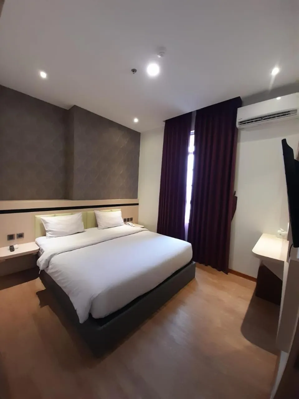 Deluxe Suite in Blitz Hotel Batam Centre