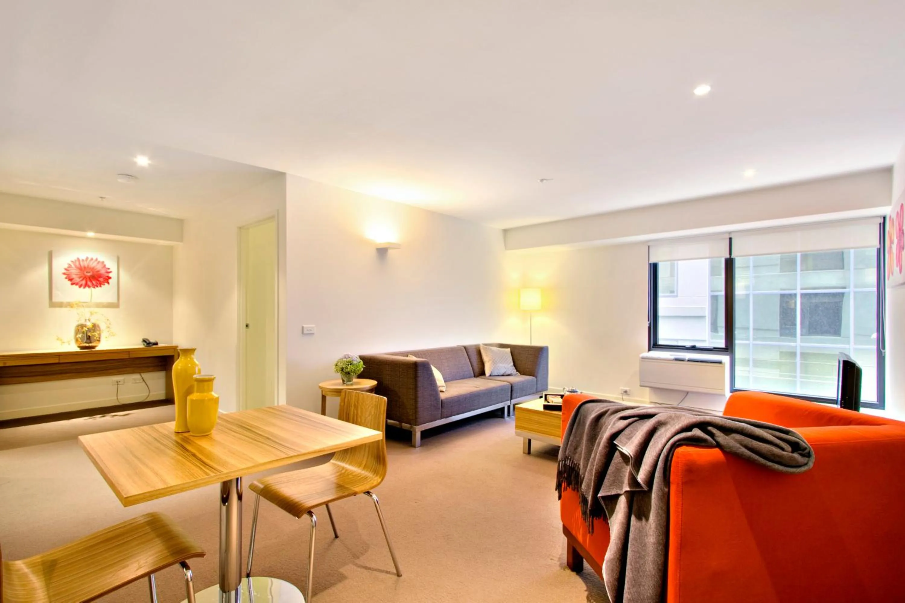 Executive One-Bedroom Apartment in Seasons Heritage Melbourne