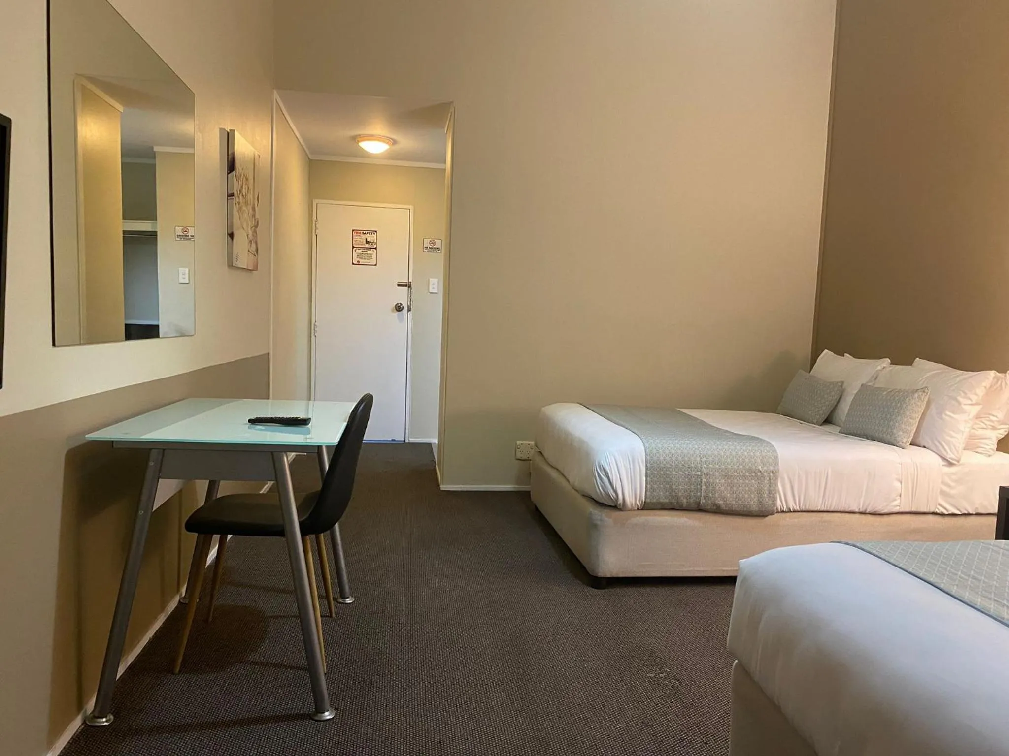 Standard Twin Room in Airport Gateway Hotel