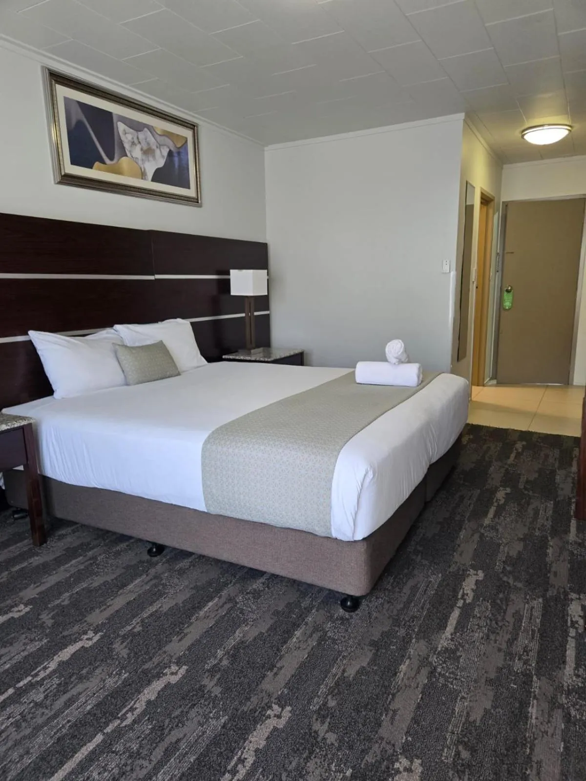 Deluxe King Room in Airport Gateway Hotel