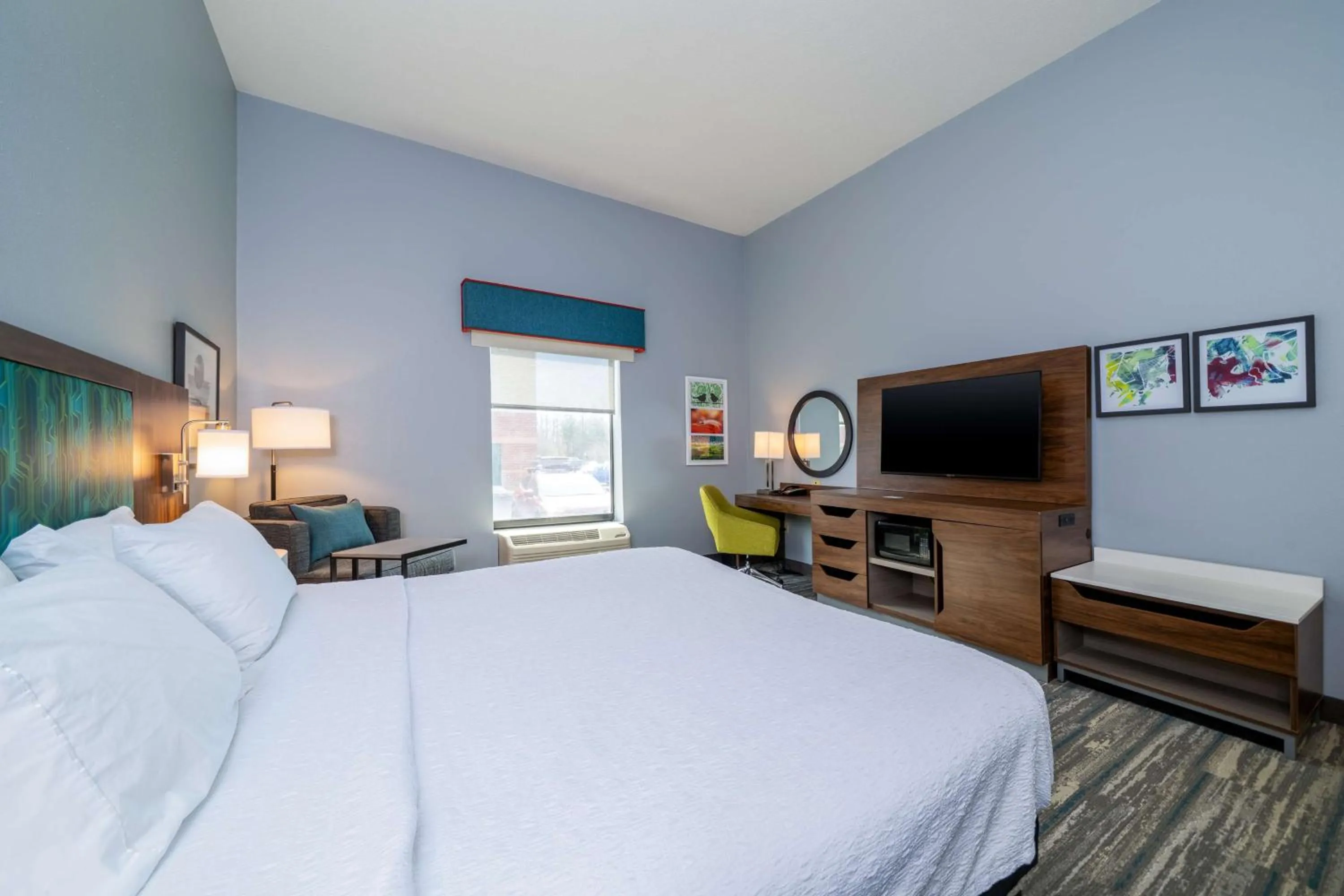 King Room with King Bed - Non-Smoking in Hampton Inn Dahlgren