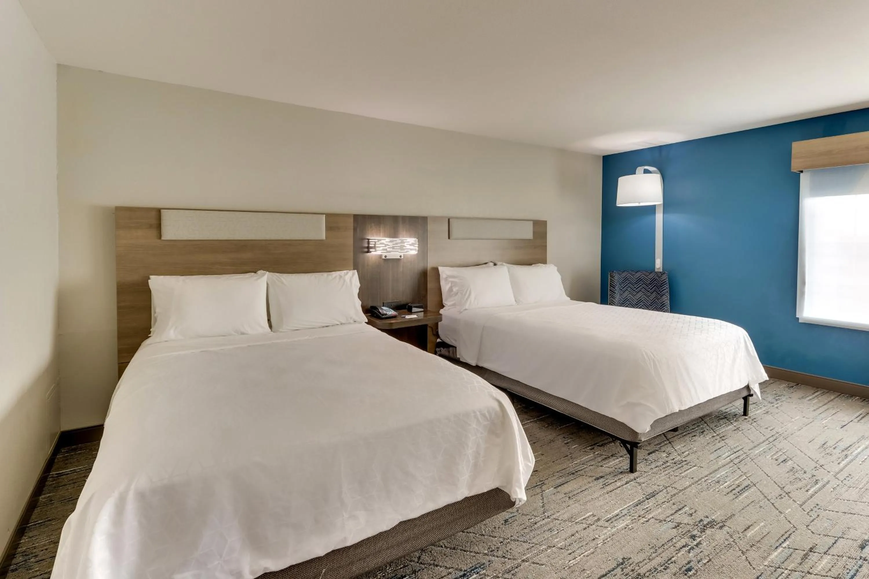 Queen Room with Two Queen Beds - Hearing Accessible in Holiday Inn Express & Suites - Ardmore by IHG