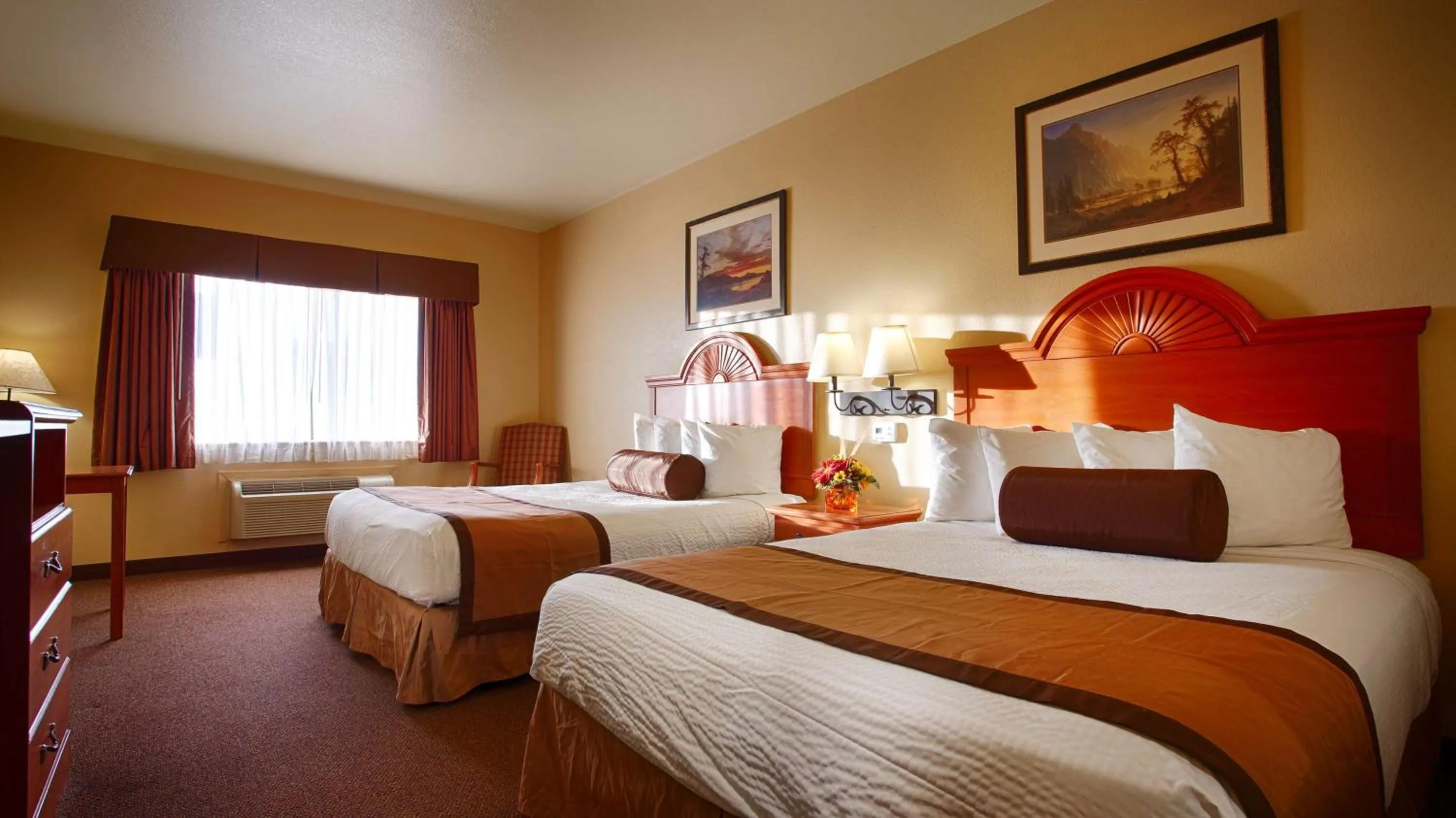 Queen Room with Two Queen Beds in Best Western Plus Graham Inn