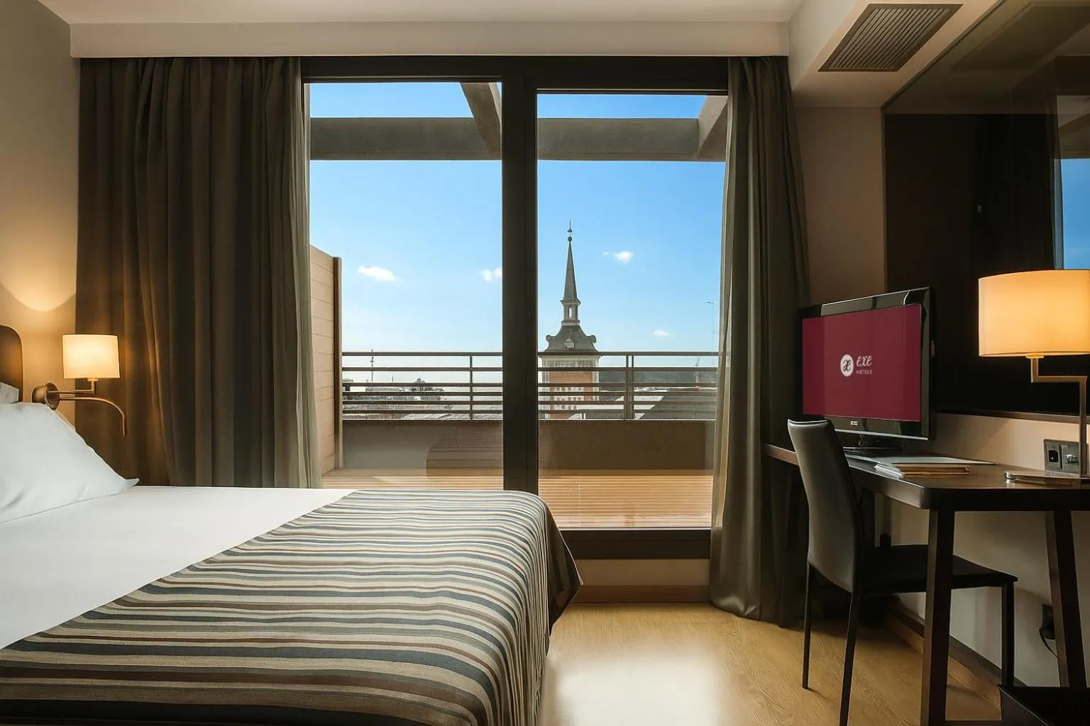 Superior Double or Twin Room in Exe Moncloa