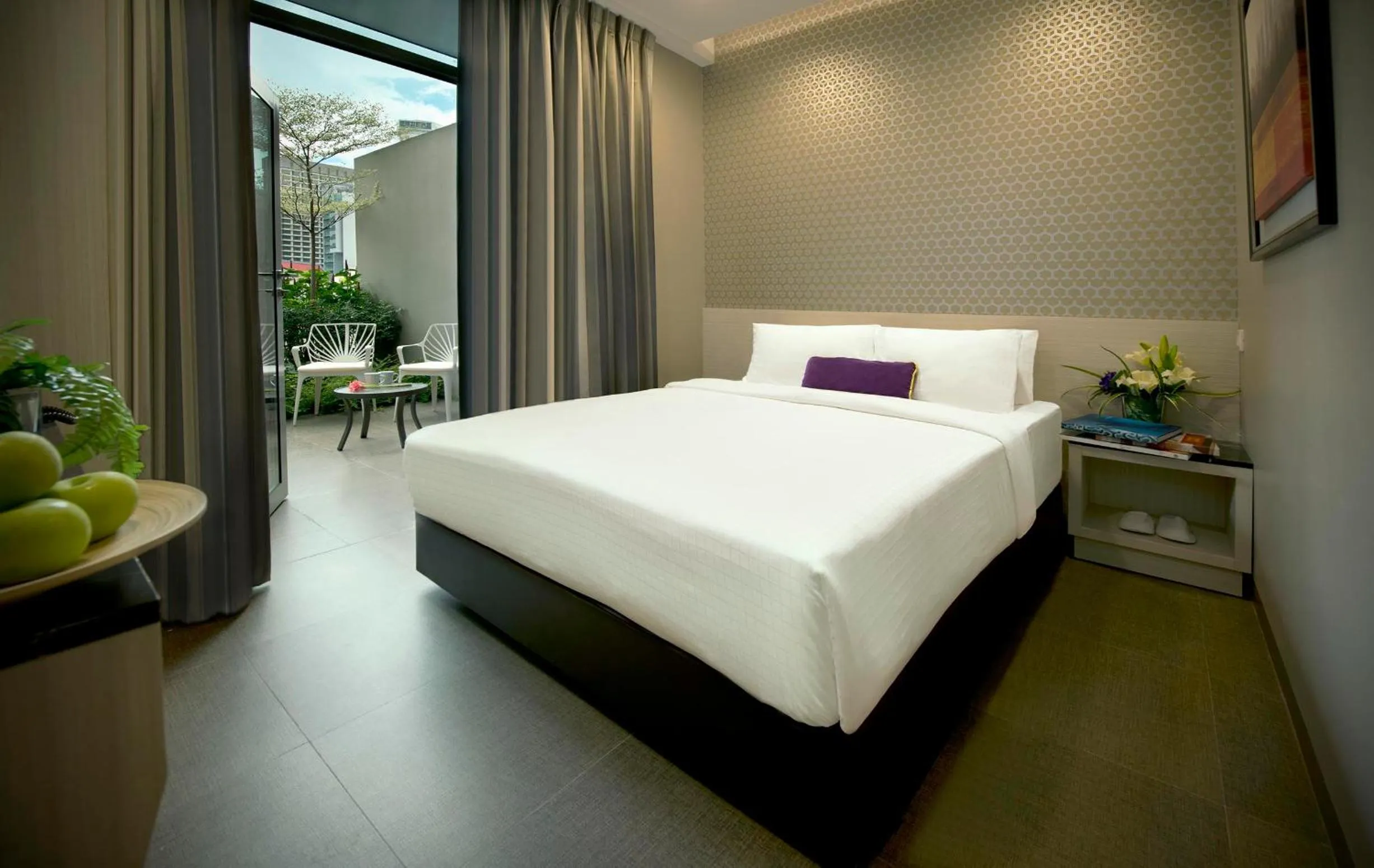 Deluxe Double Room in V Hotel Bencoolen