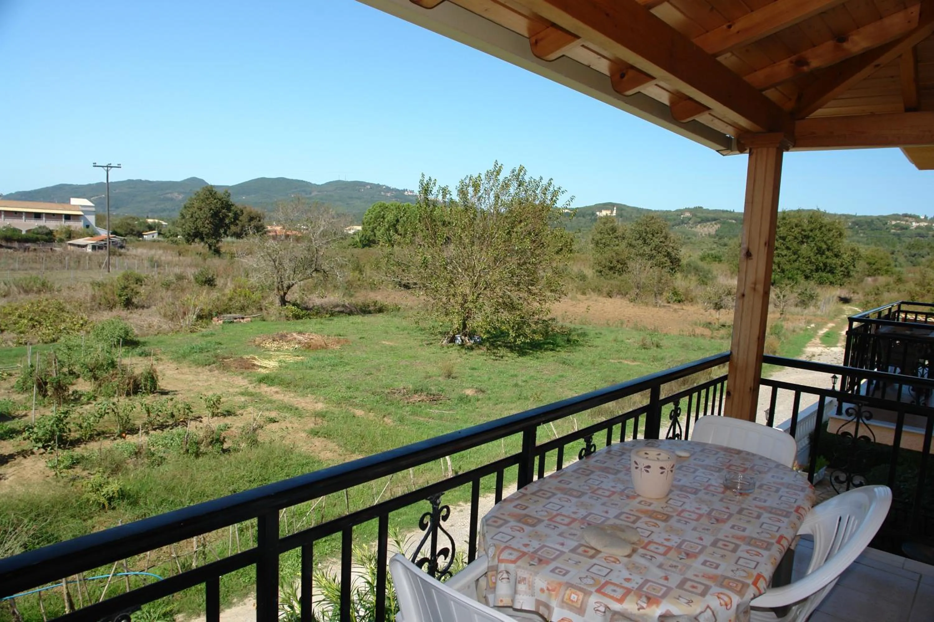 Two-Bedroom Apartment in Villa Nefeli