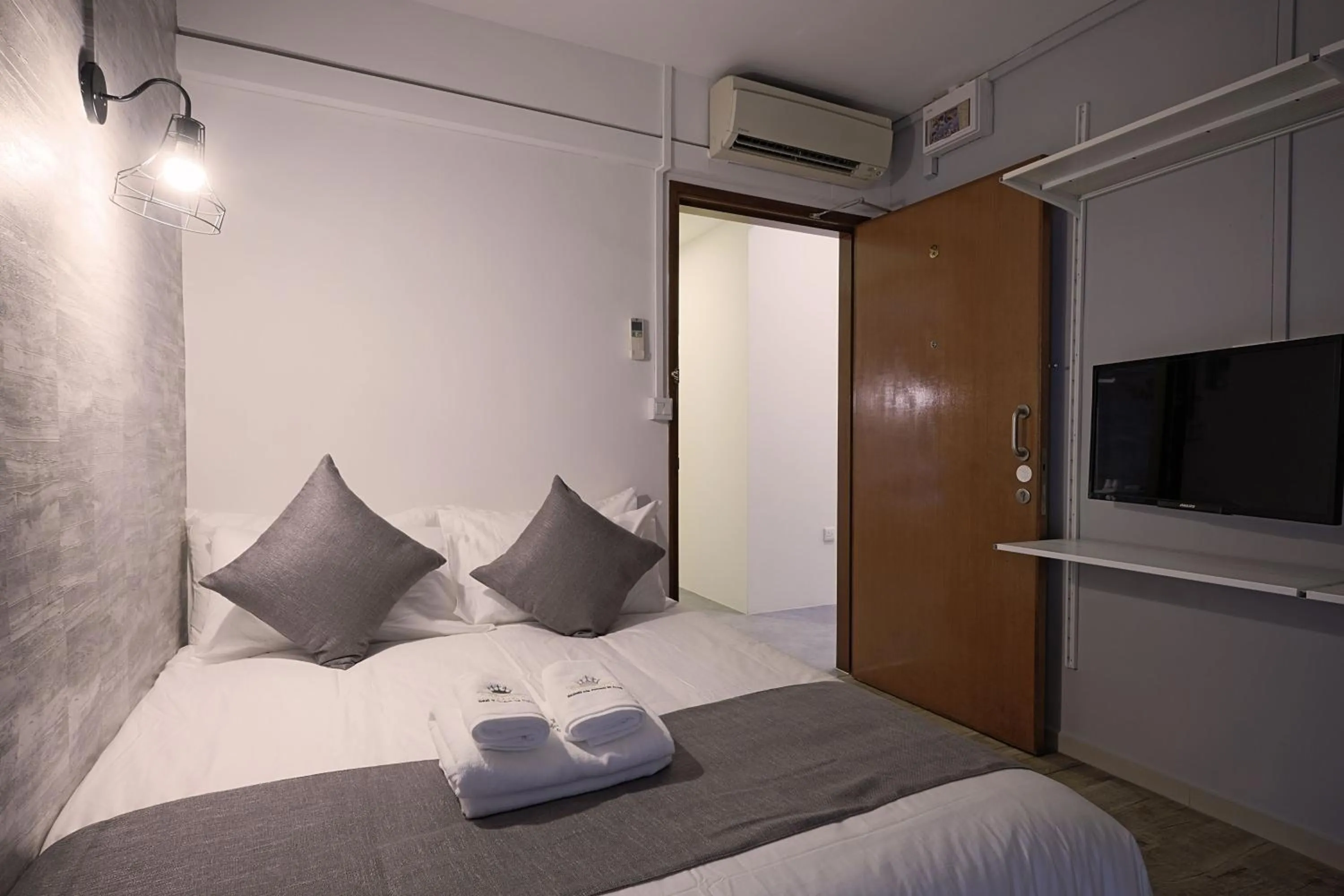 Deluxe Double Room Without Windows in Q Loft Hotels at Bedok
