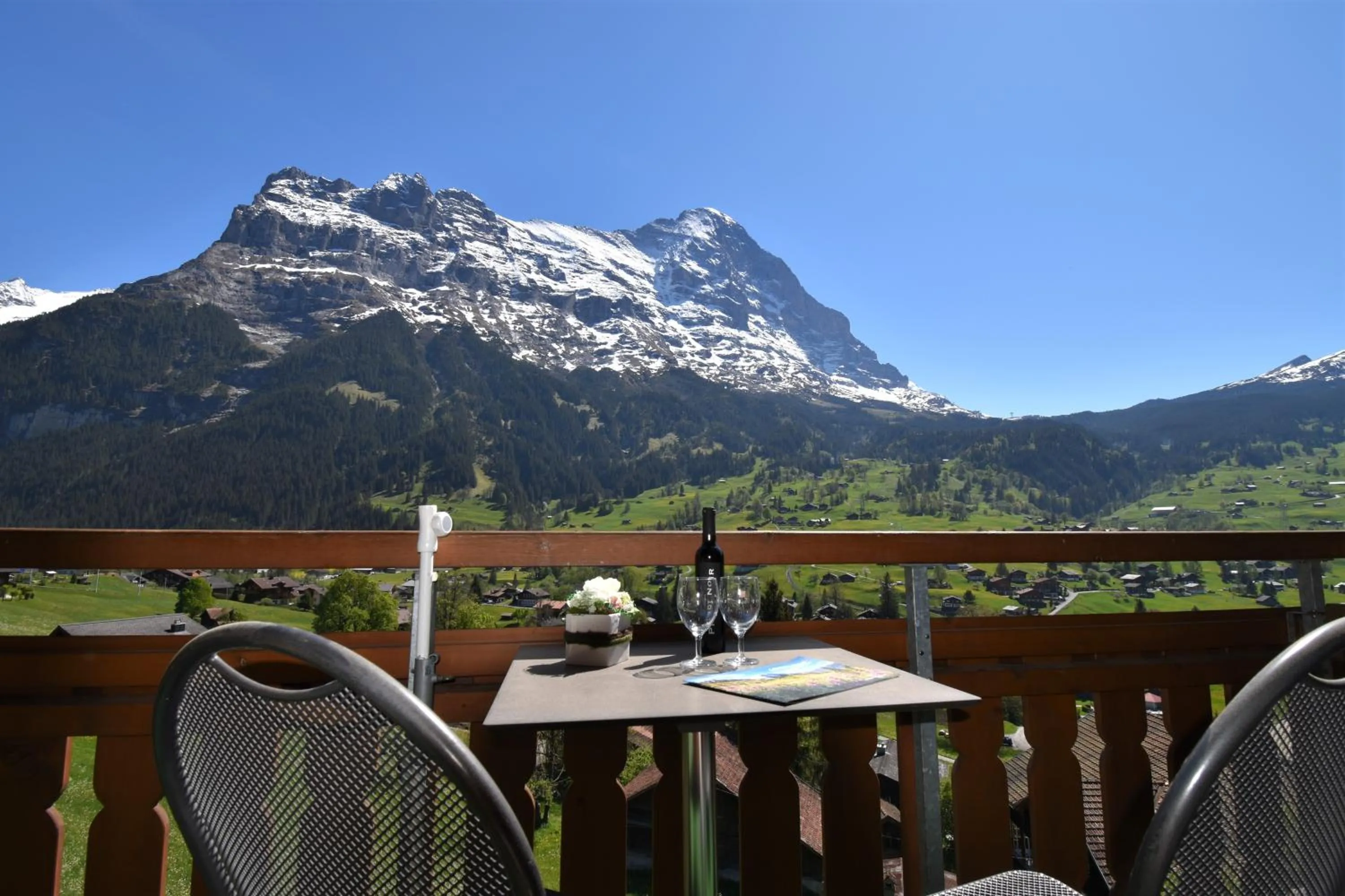 Superior Double Room with Eiger view and balcony in Hotel Cabana