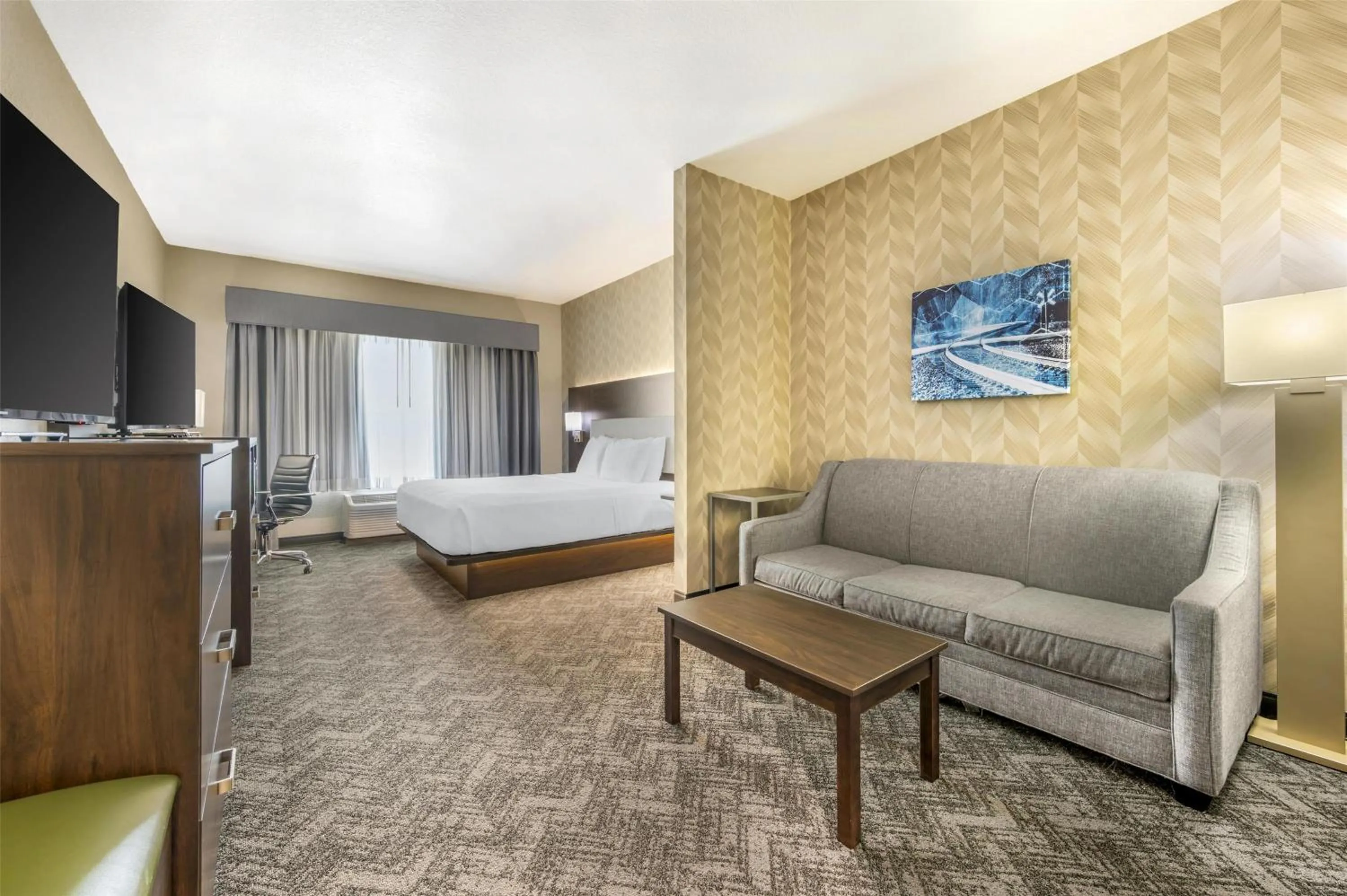 King Suite - Non-Smoking in Best Western Plus Parkside Inn & Suites