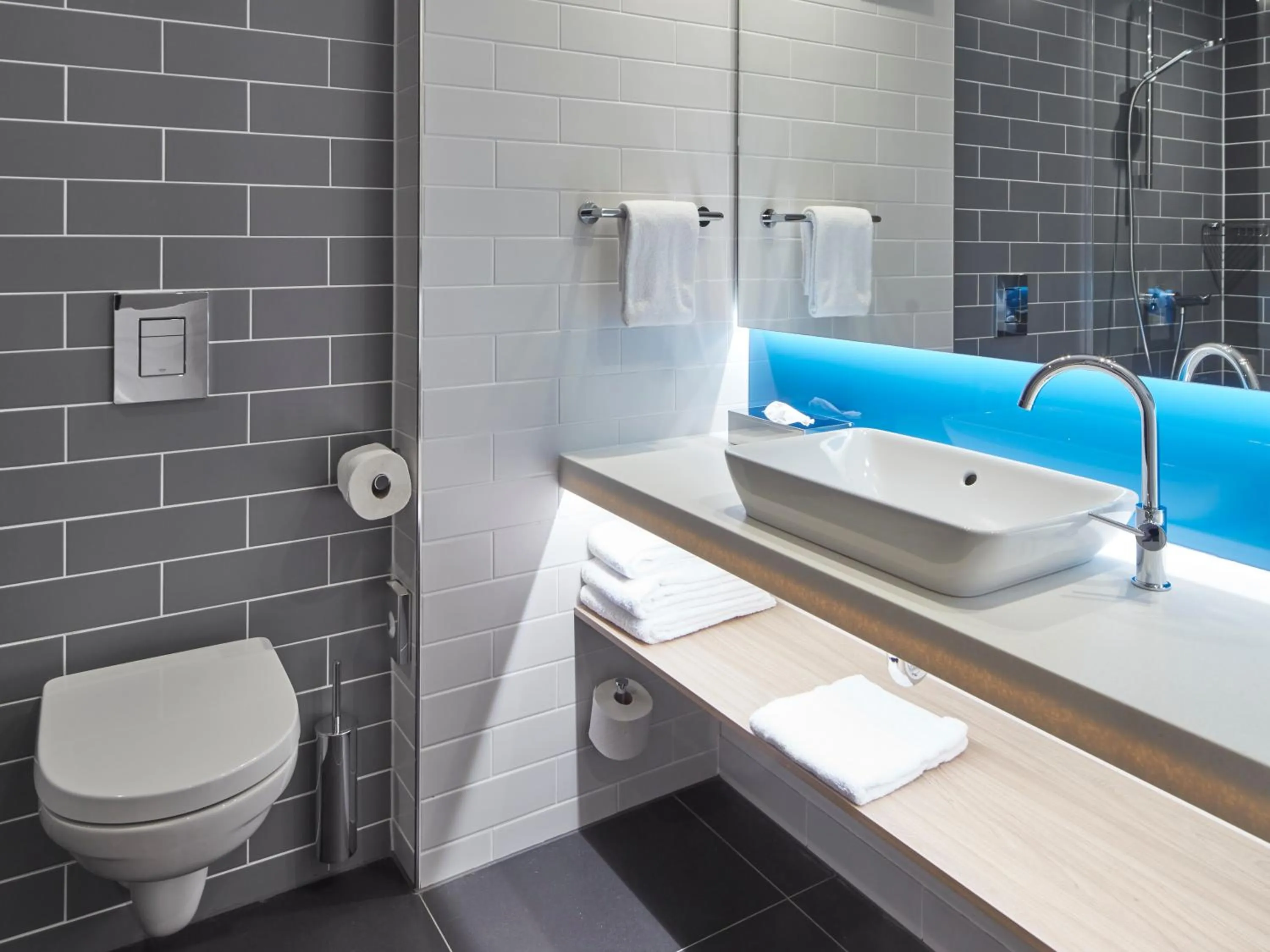 Standard Queen Room with Terrace Access in Holiday Inn Express - Merzig by IHG