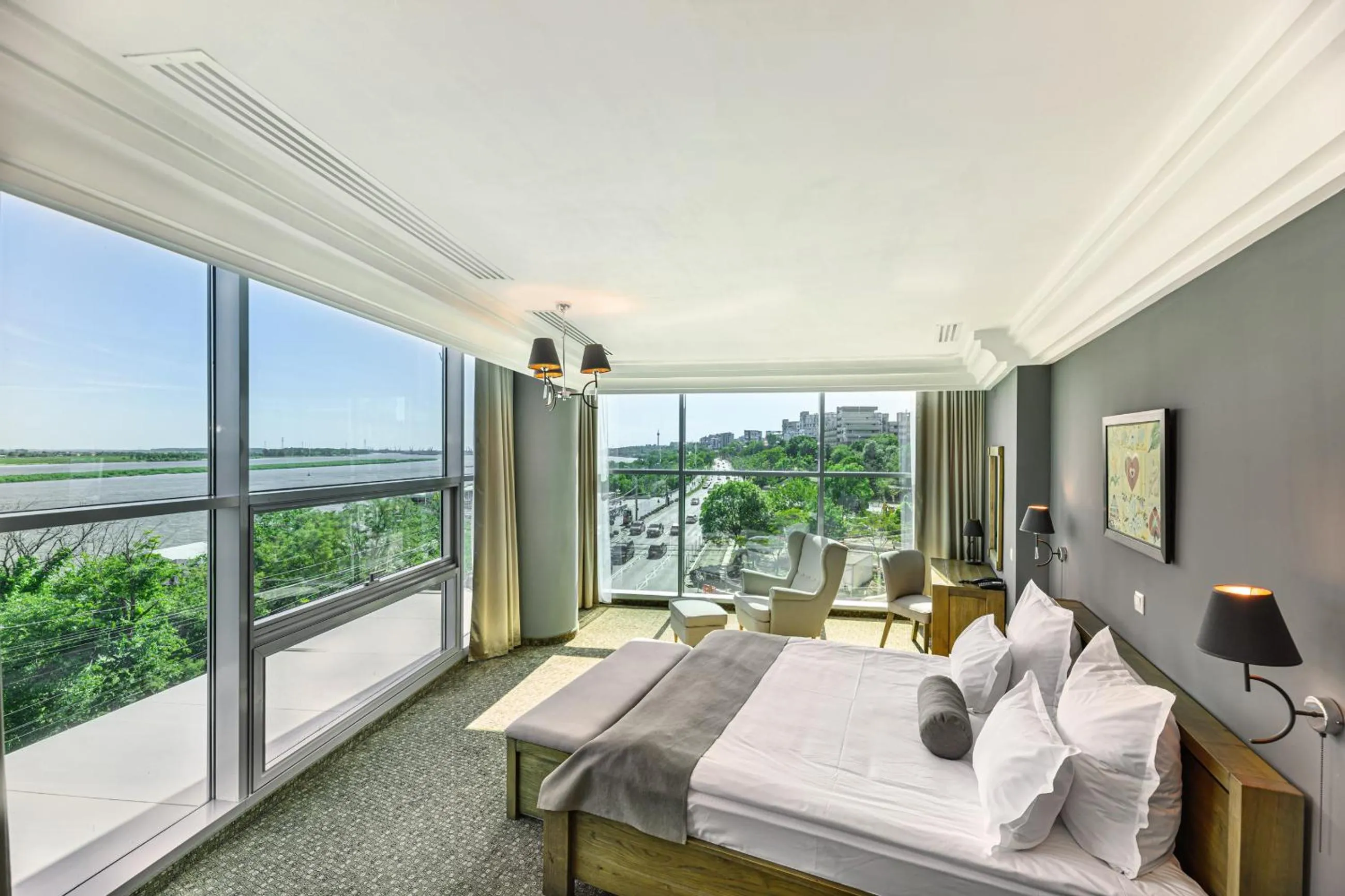 Presidential Suite panoramic Danube View - single occupancy in Vega Hotel