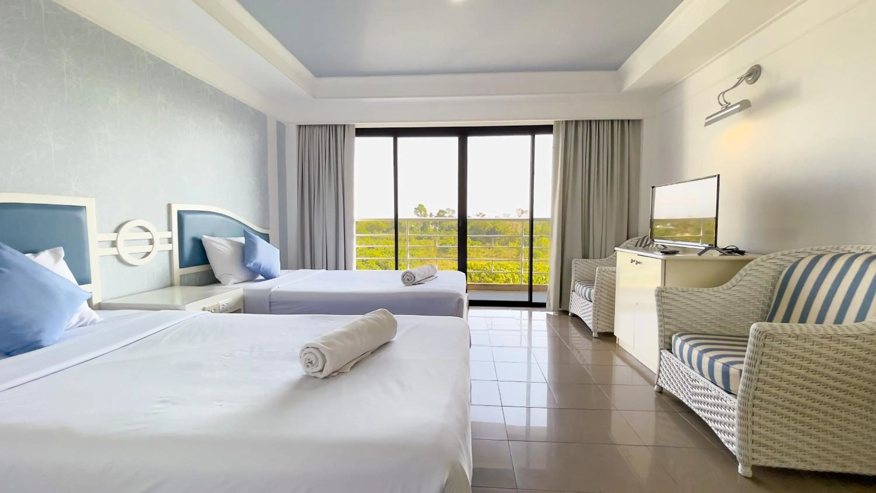 Superior Twin Room in Rua Rasada Express