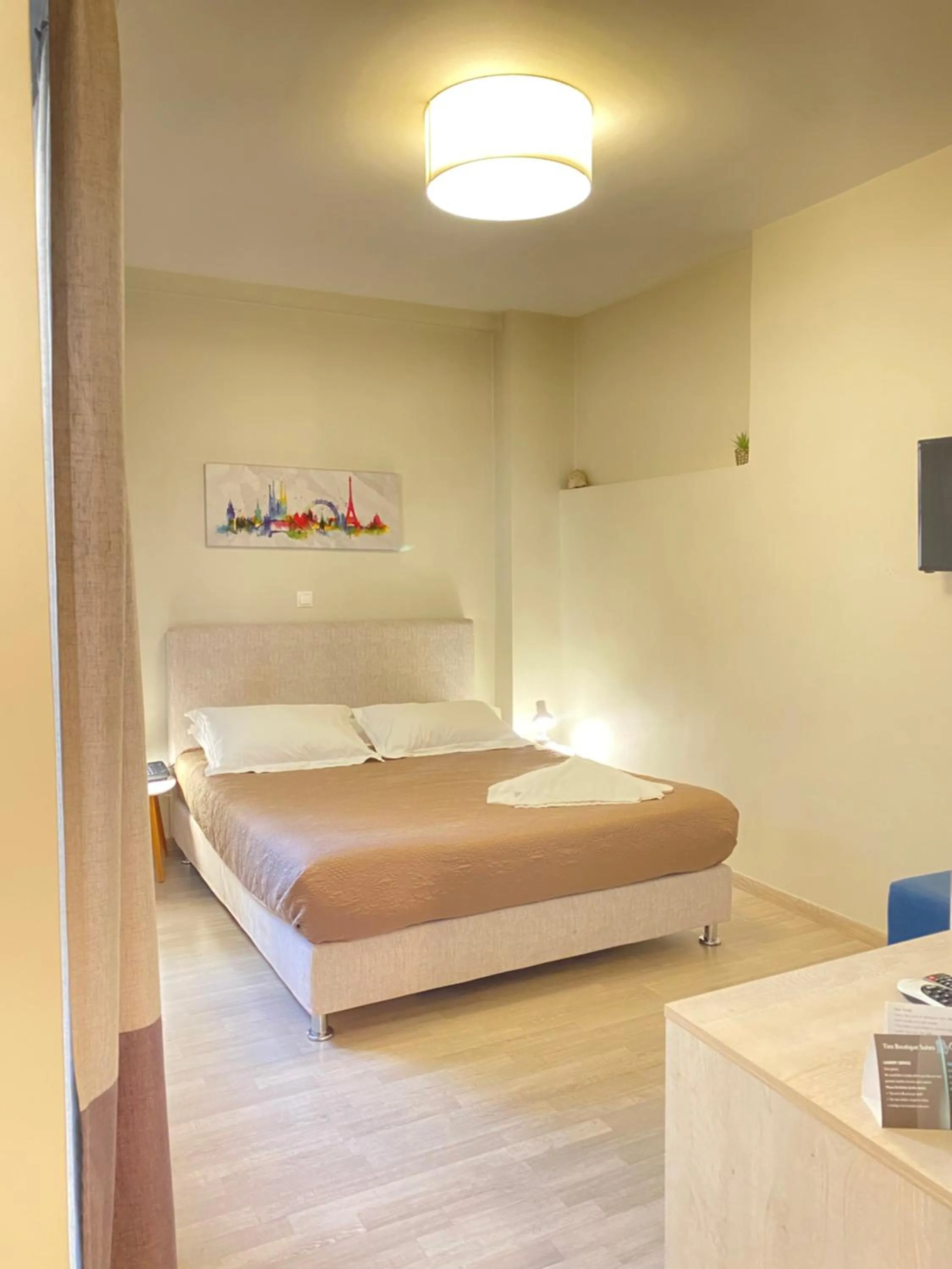 Double Room in Tins Hotel City - Athens