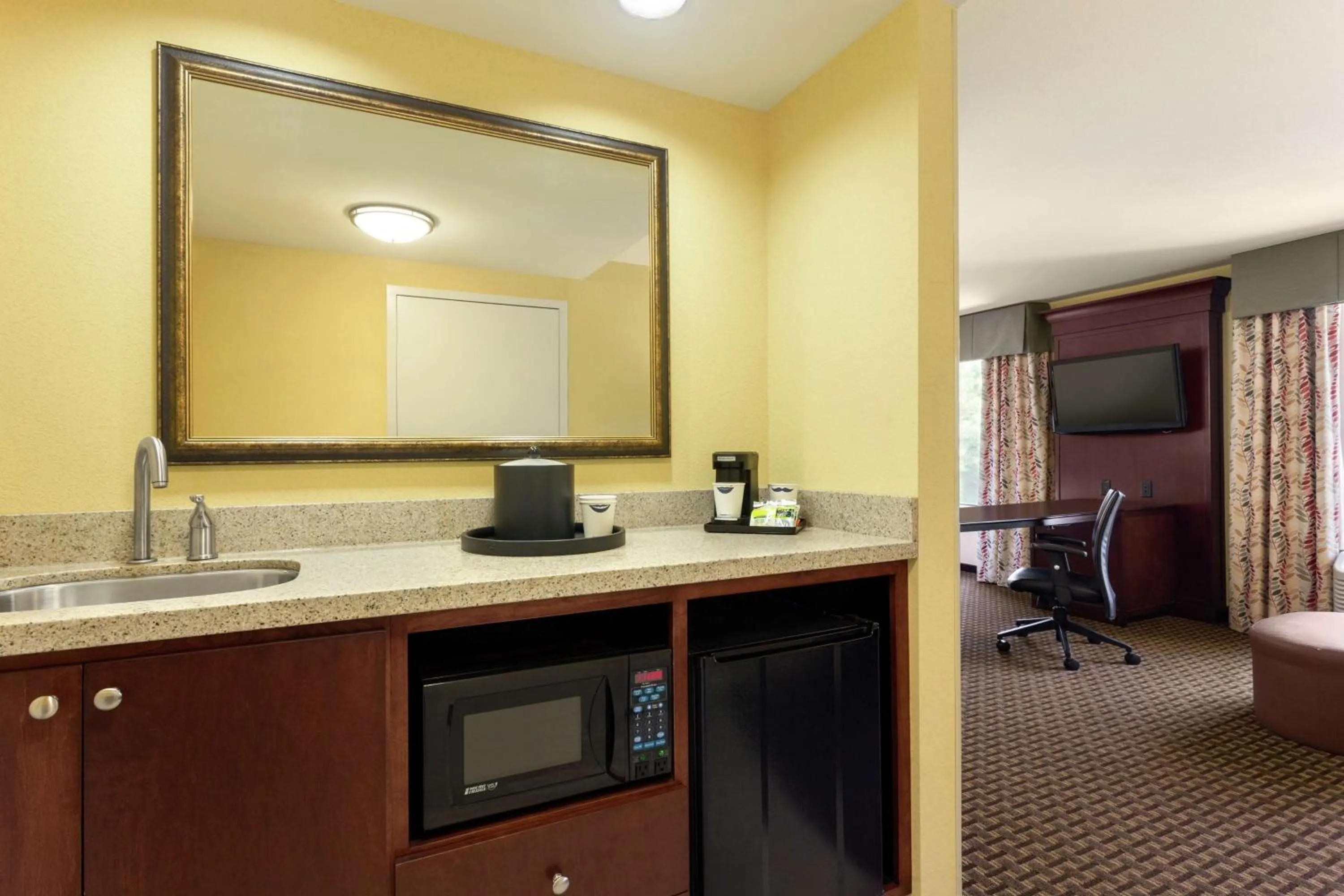 King Studio Suite - Non-Smoking in Hampton Inn & Suites Prattville
