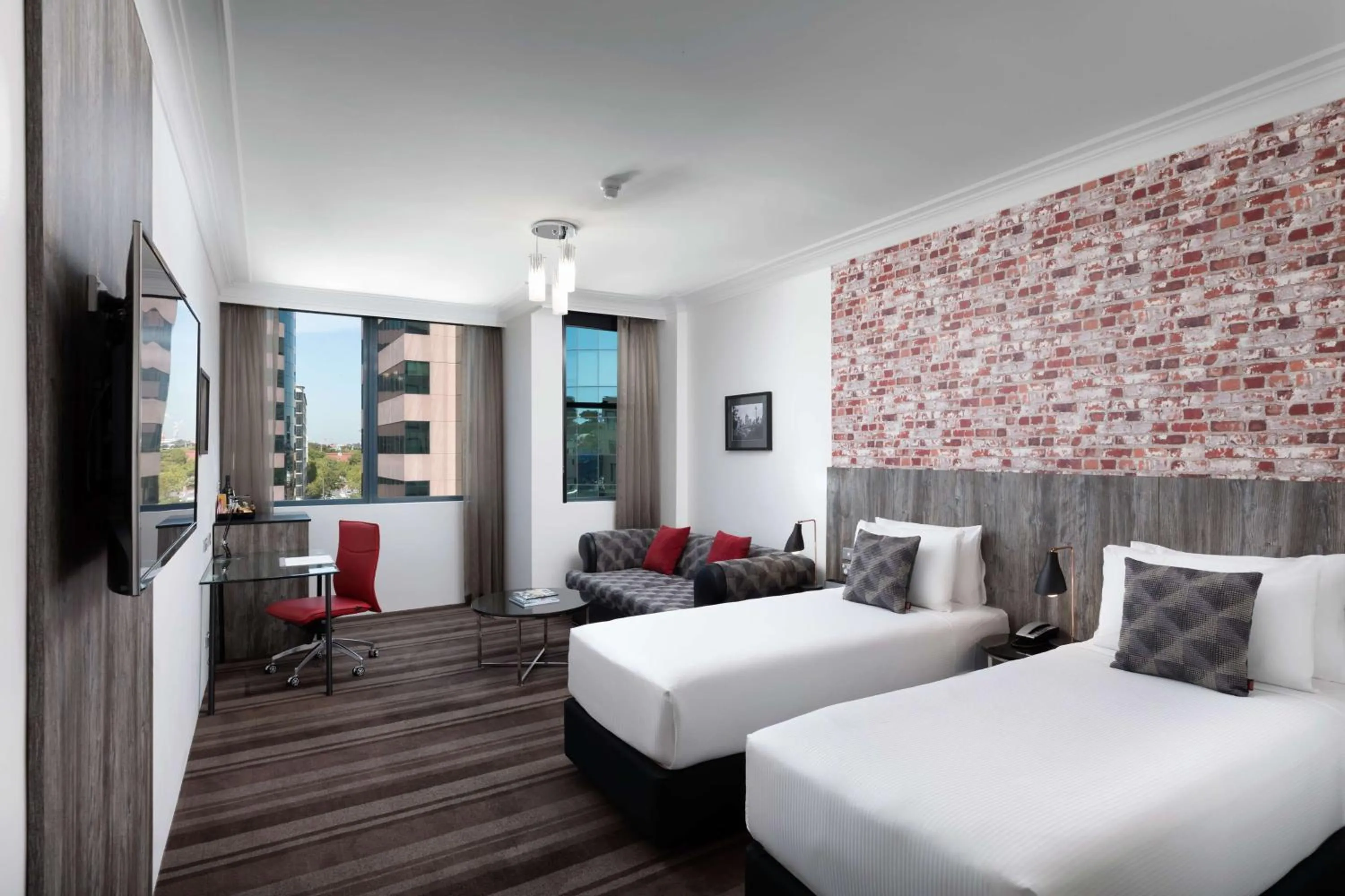 Deluxe King Room in Rydges Sydney Central