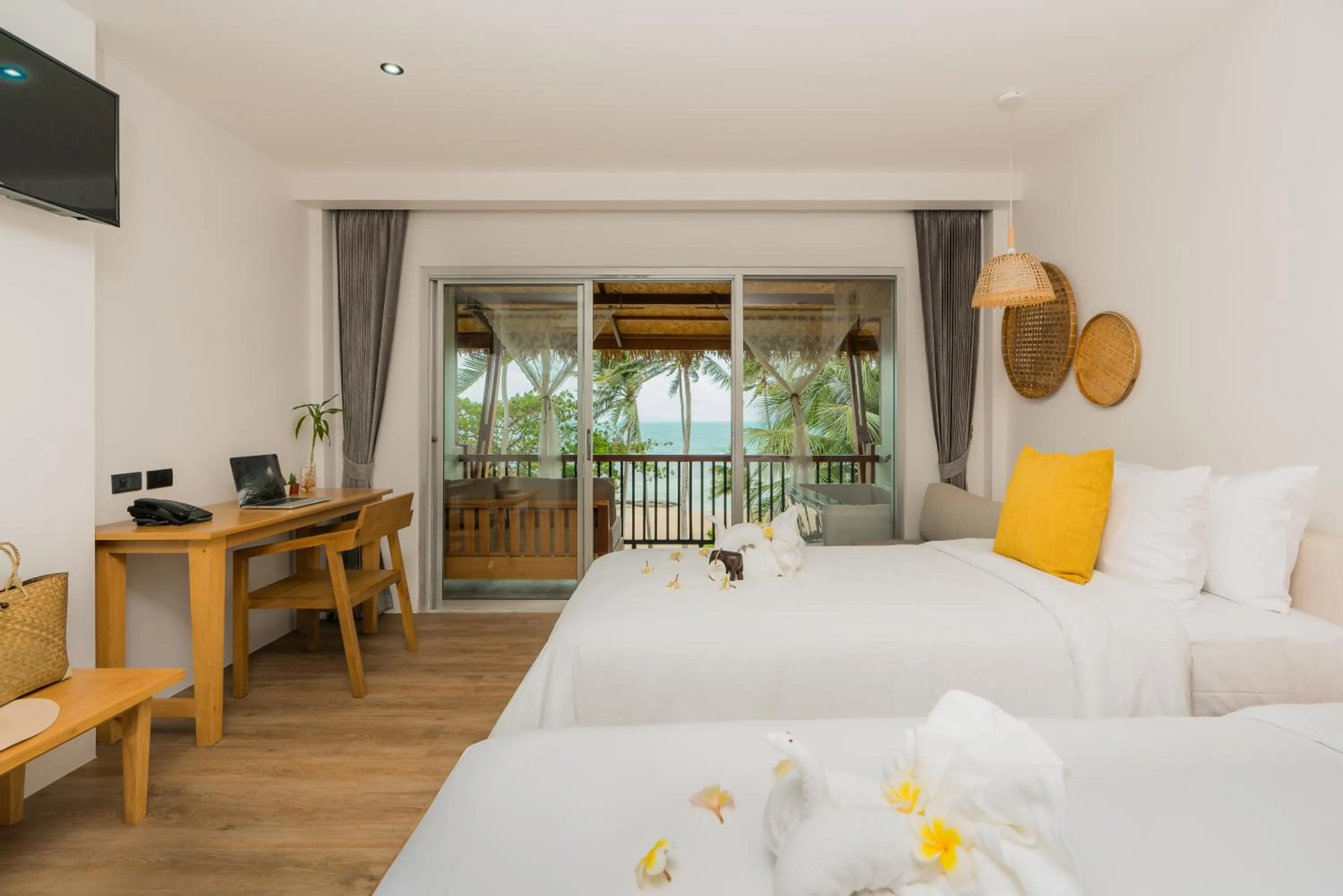 Deluxe Double or Twin Room with Sea View in Princess Paradise Koh Phangan