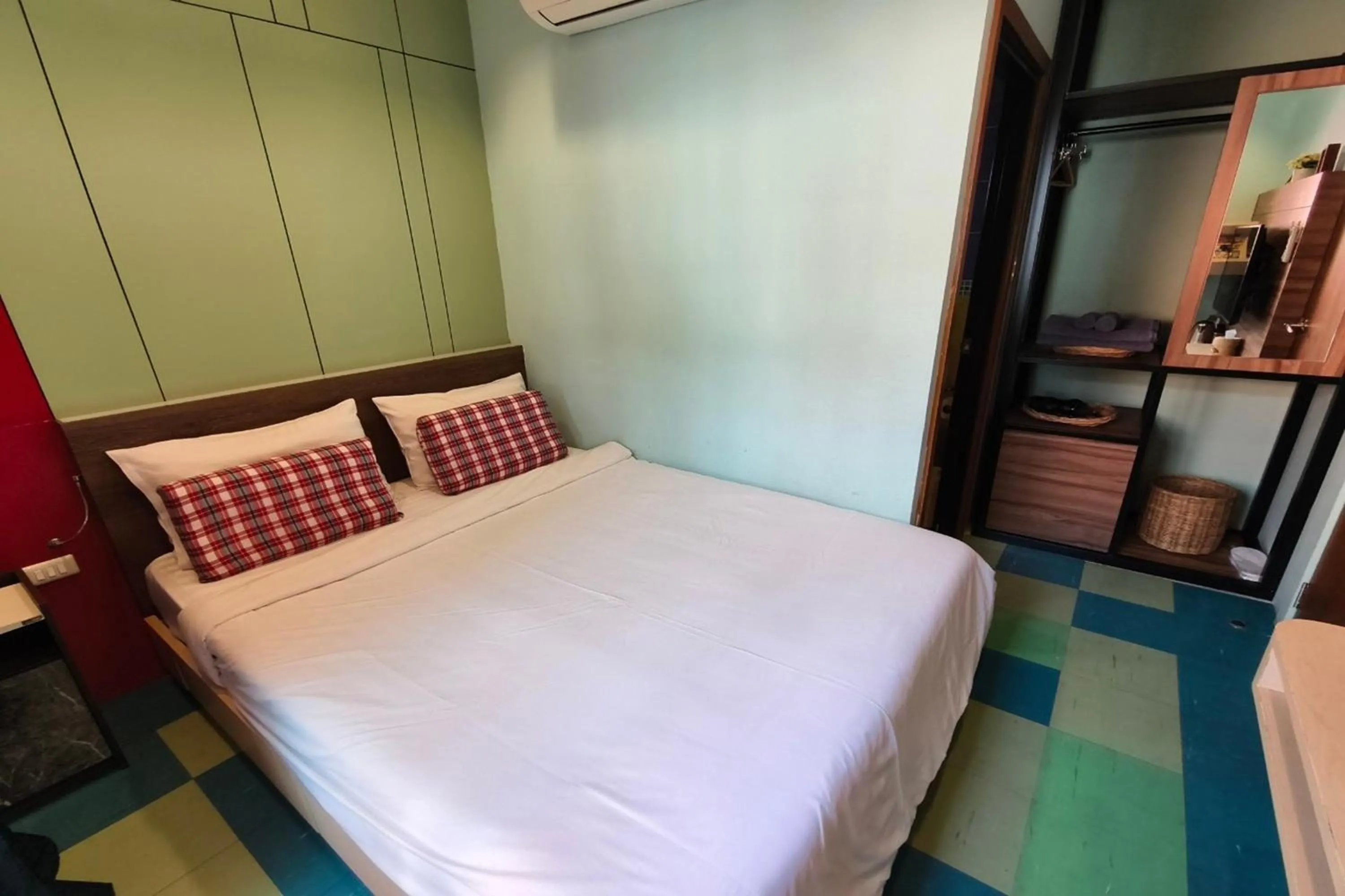 Deluxe Double Room with Balcony in Lilliput Riverside Bangkachao