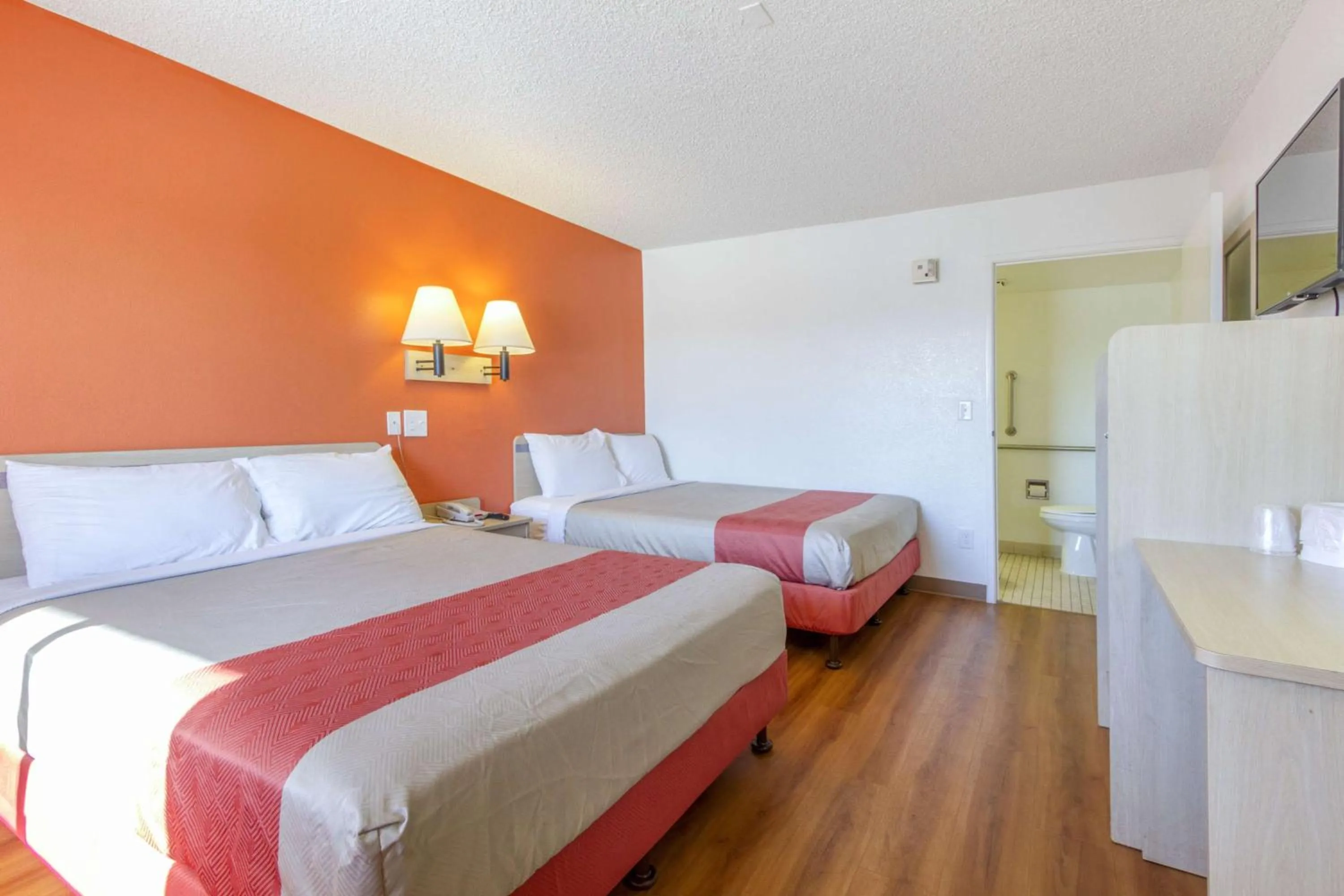 Quadruple Room - Disability Access - Roll in Shower in Motel 6-Phoenix, AZ - Airport - 24th Street