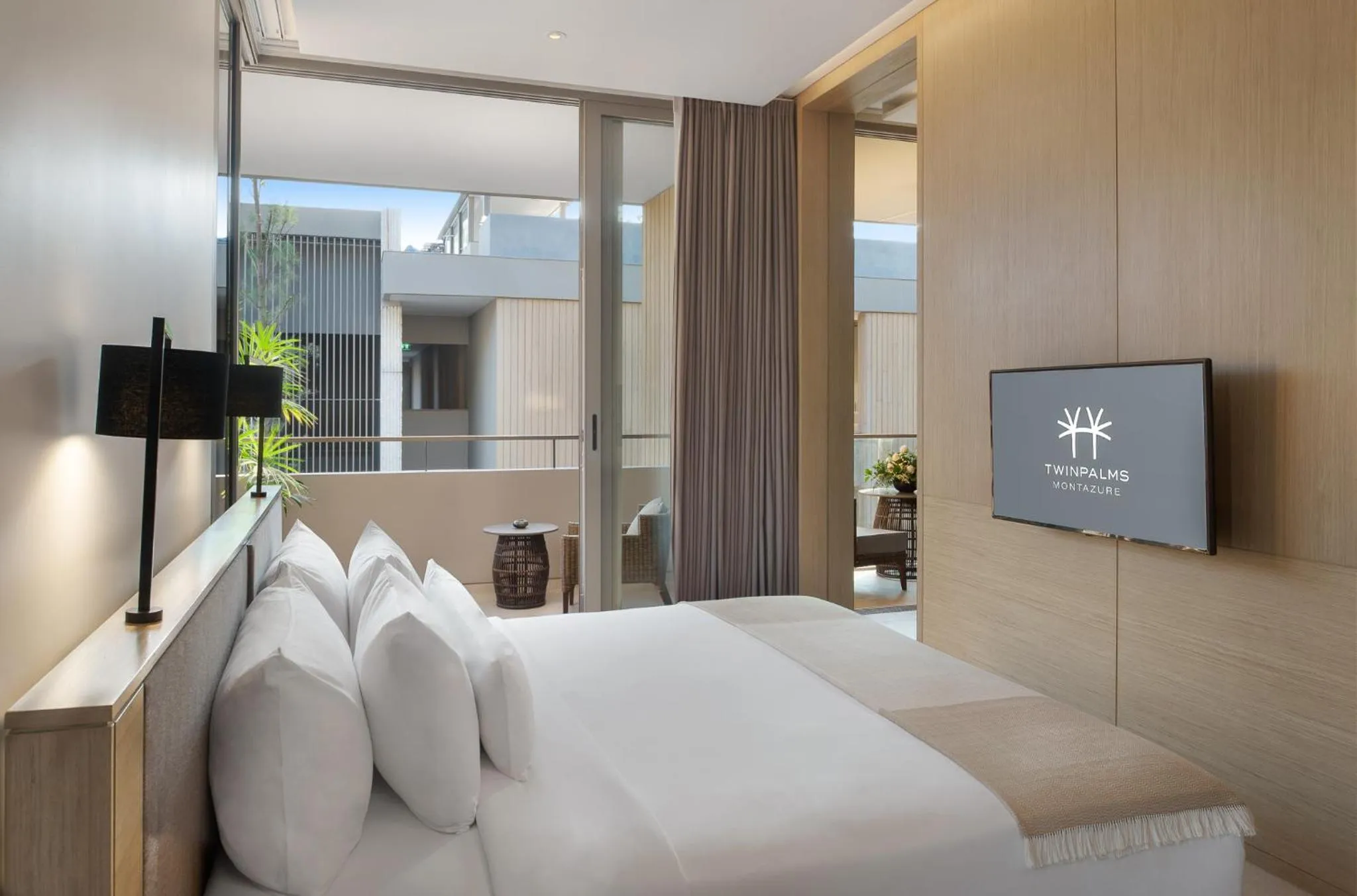 Azure Suite - Double or Twin Room in Twinpalms MontAzure Phuket