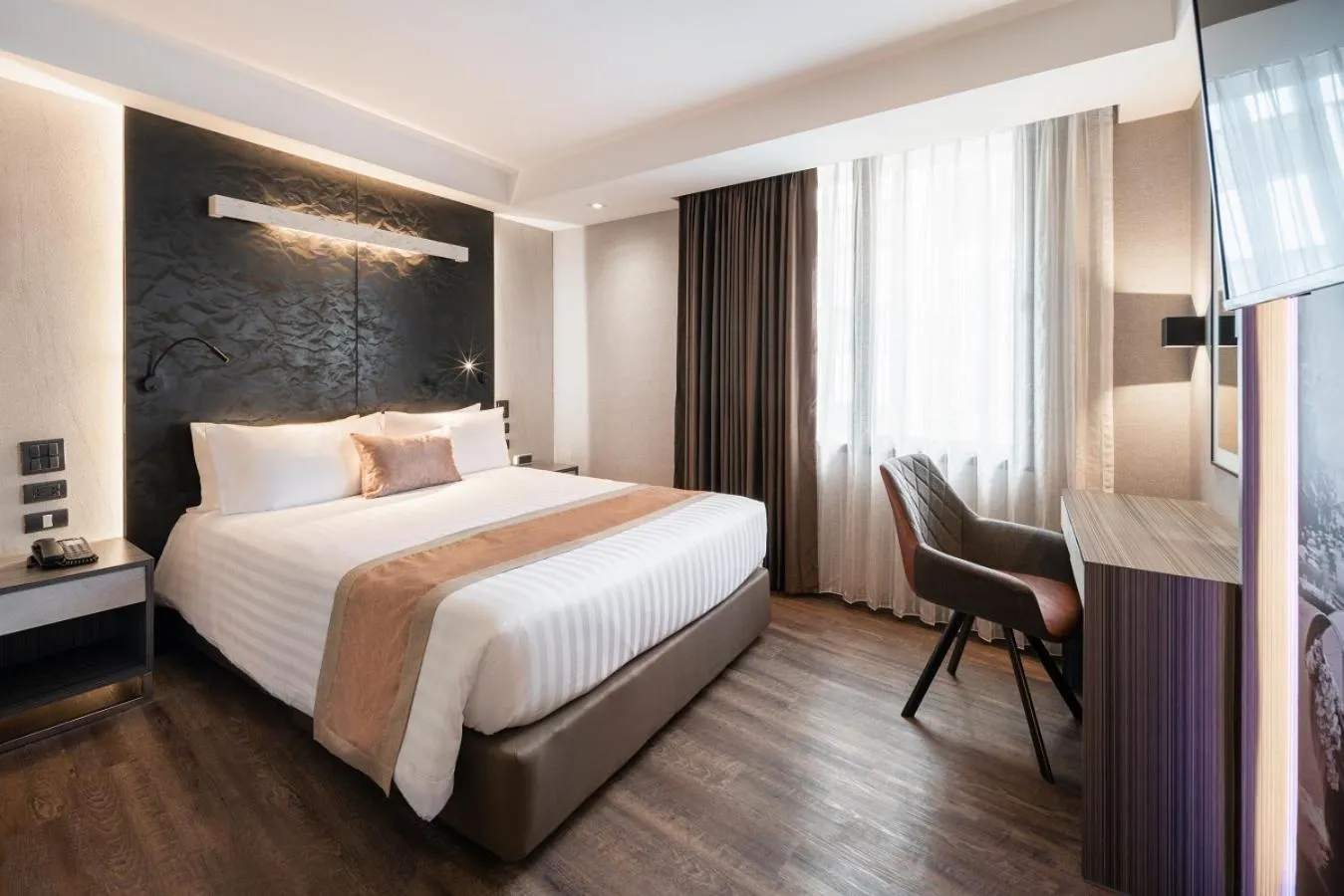 Deluxe Room in Aspira Gems Center Silom