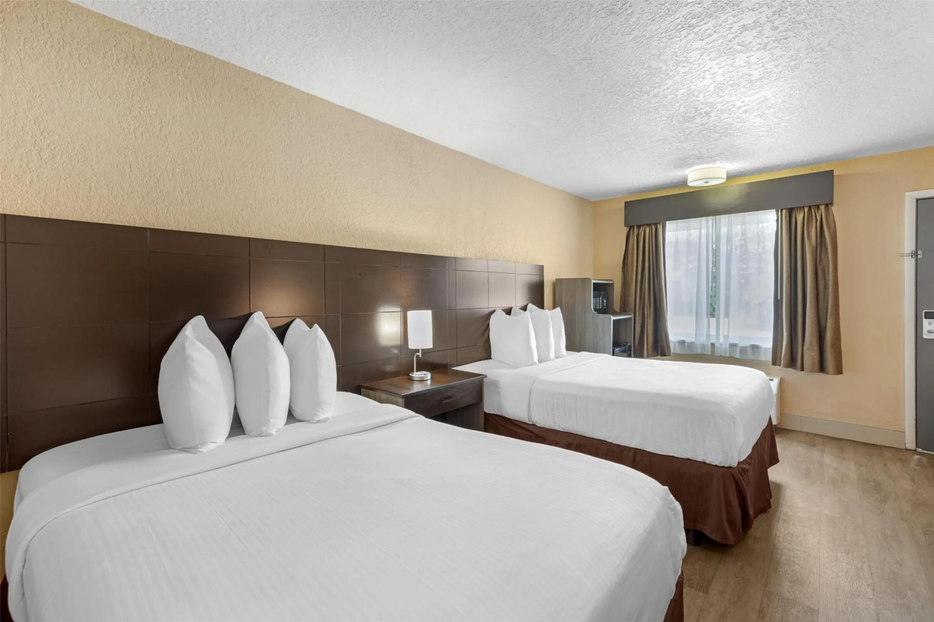 Double Room with Two Double Beds - Smoking in Best Western Space Shuttle Inn