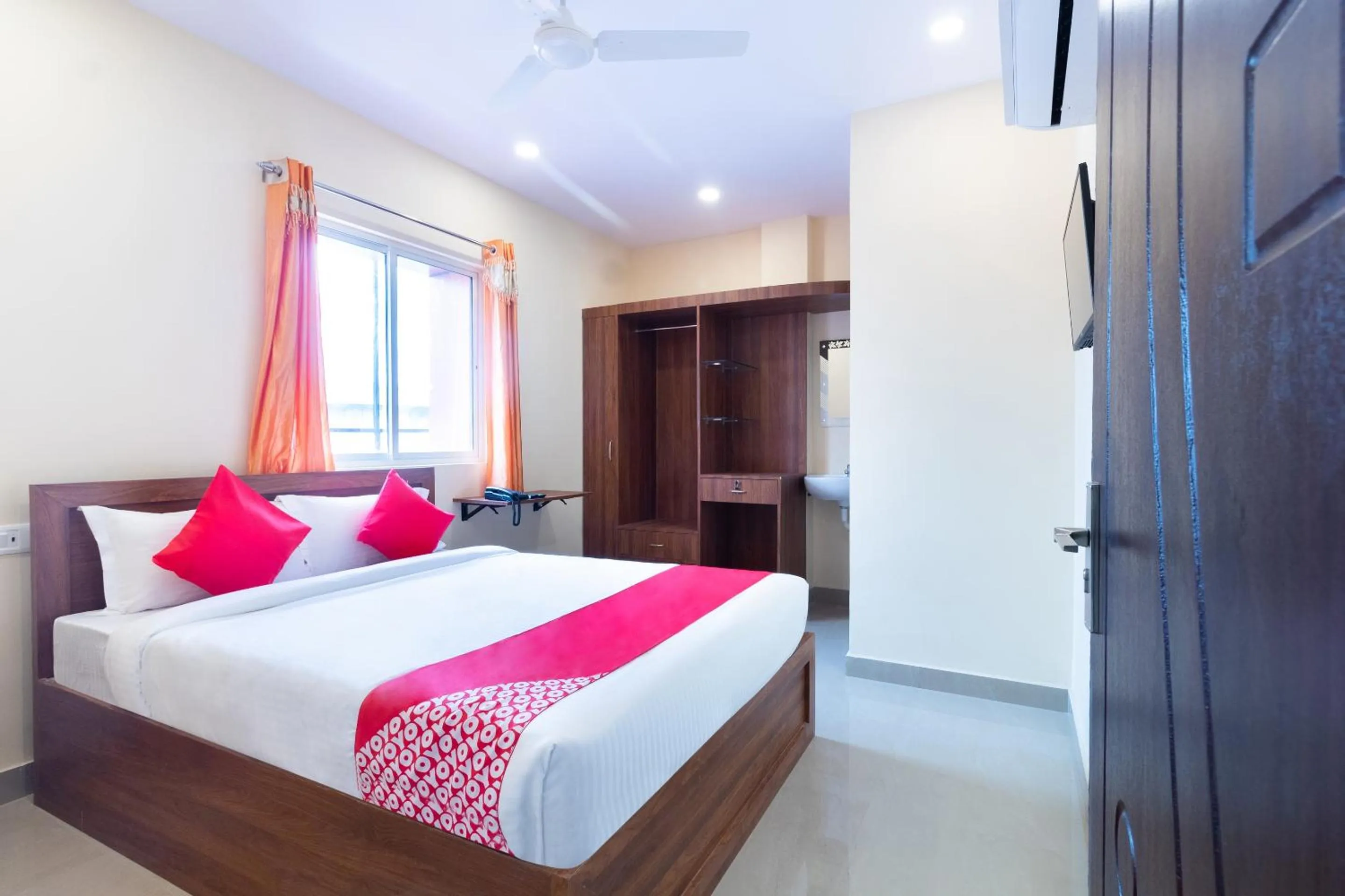 Standard Double Room - single occupancy in Hotel O The Gate