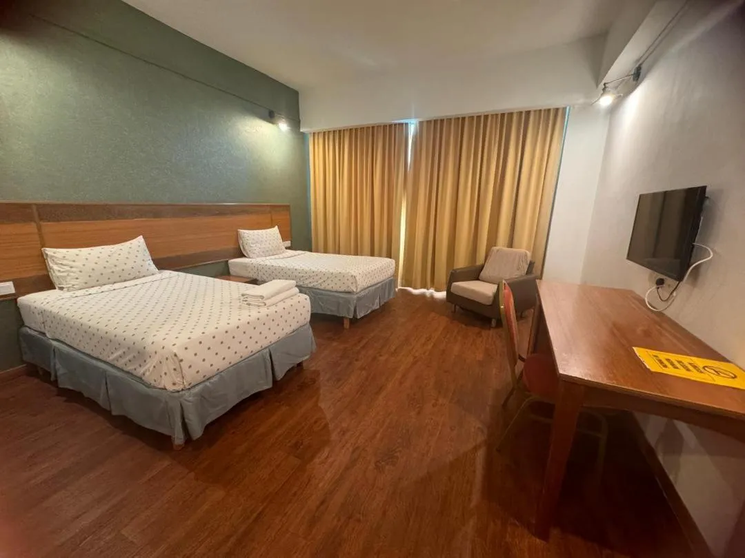 Superior Twin Room in MAYRES HOTEL