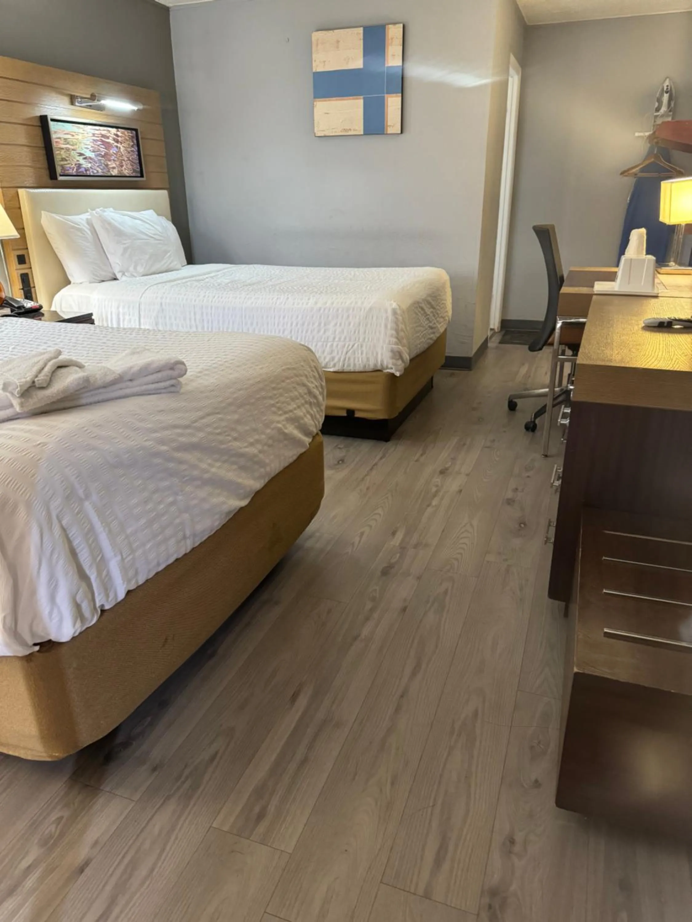 Double Room with Two Double Beds - Non-Smoking in Americas Best Value Inn at Central Valley-Woodbury