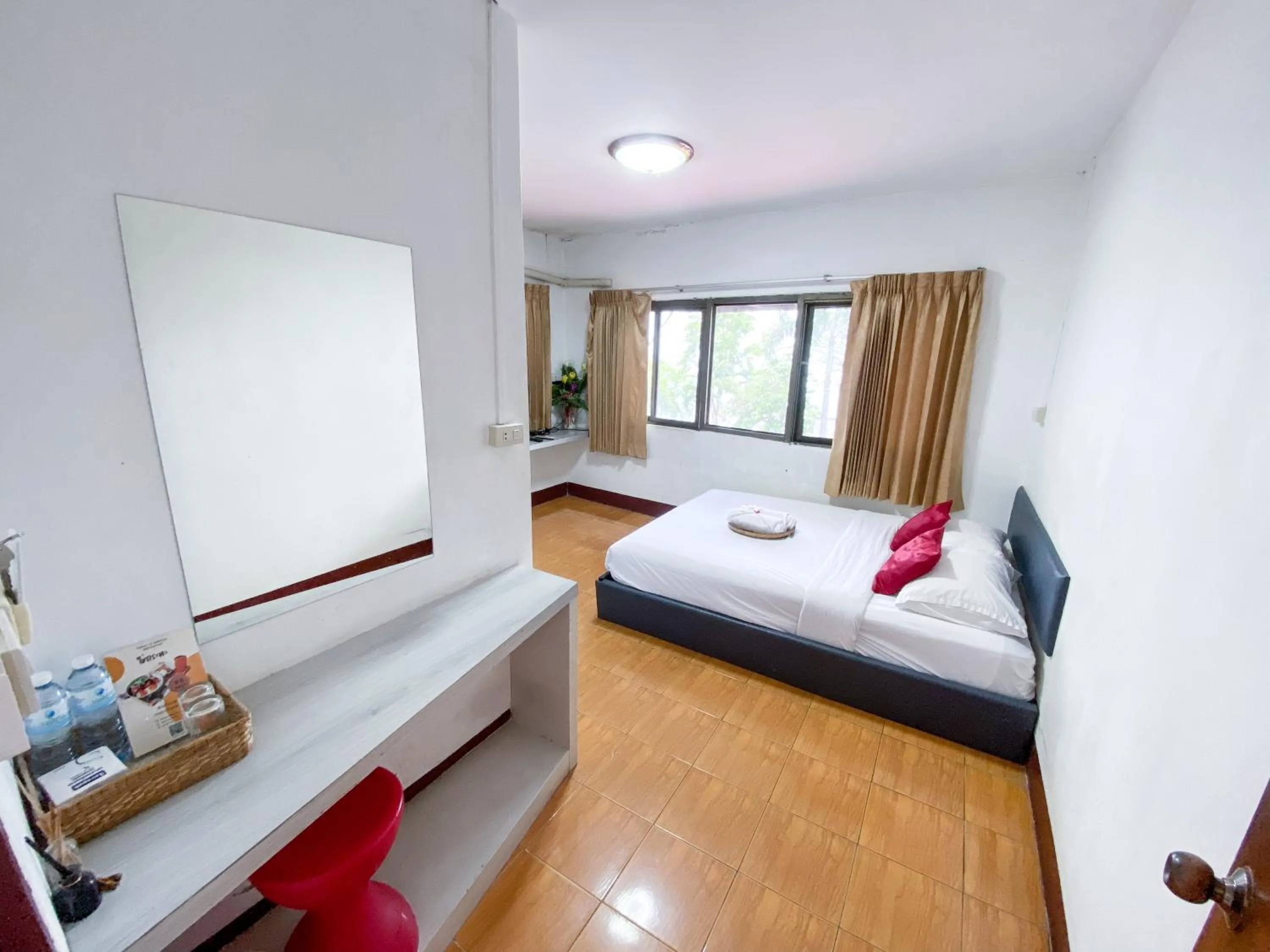 Double Room with Lake View in ฤกษ์ดี RerkDee bed and Breakfast