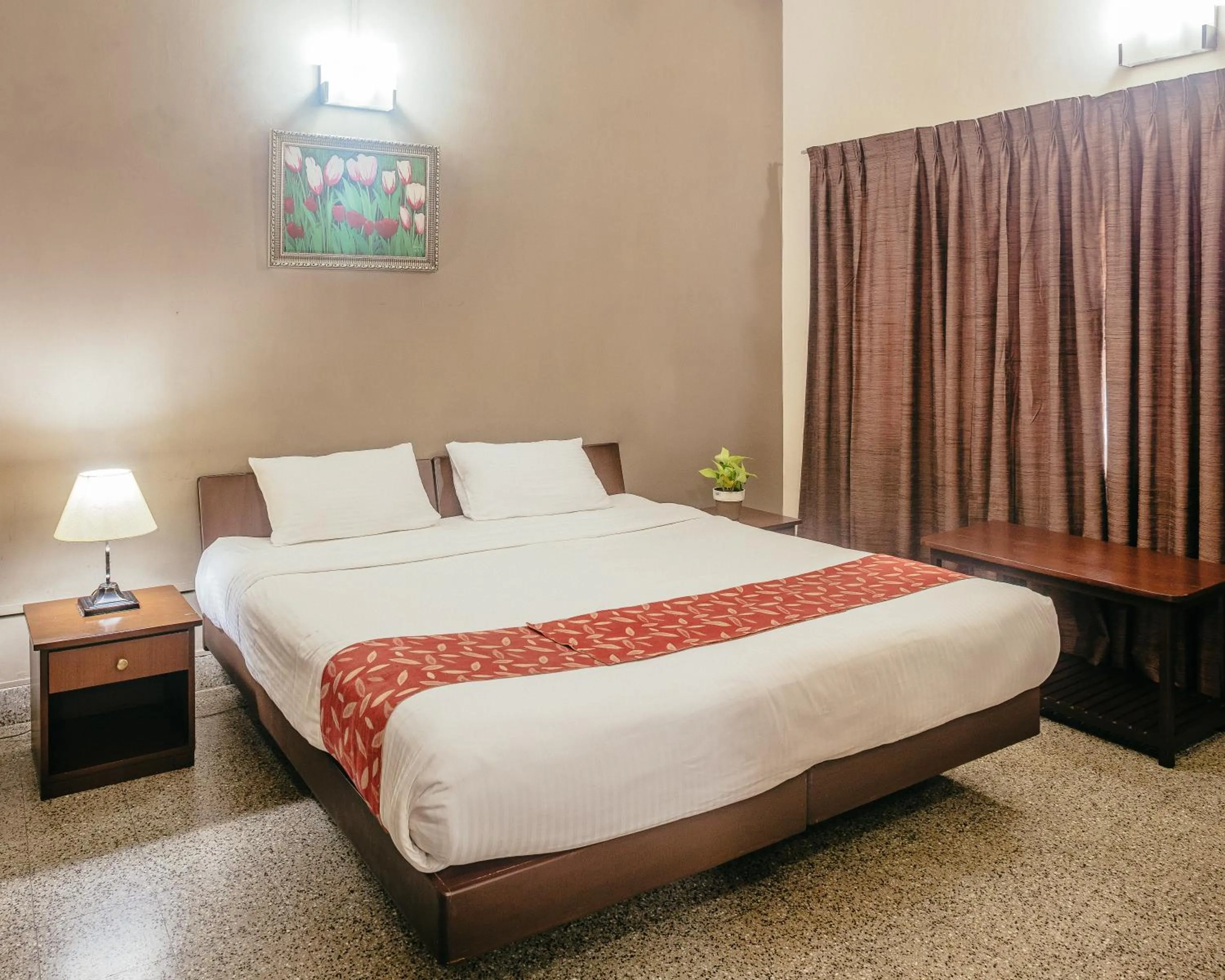 Superior Room - single occupancy in Hanu Reddy Residences Wallace Garden
