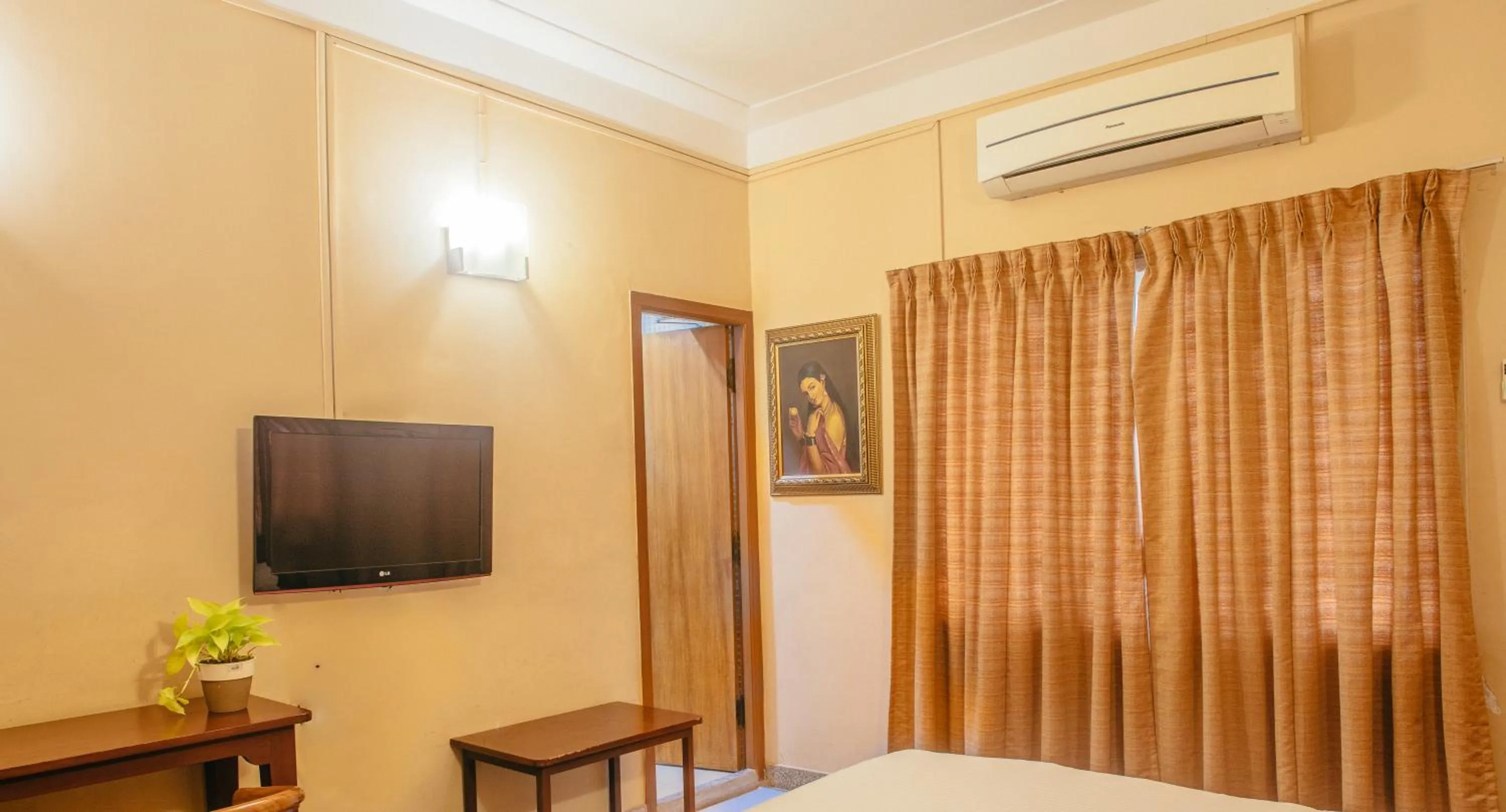Superior Room - single occupancy - Annex Building in Hanu Reddy Residences Wallace Garden