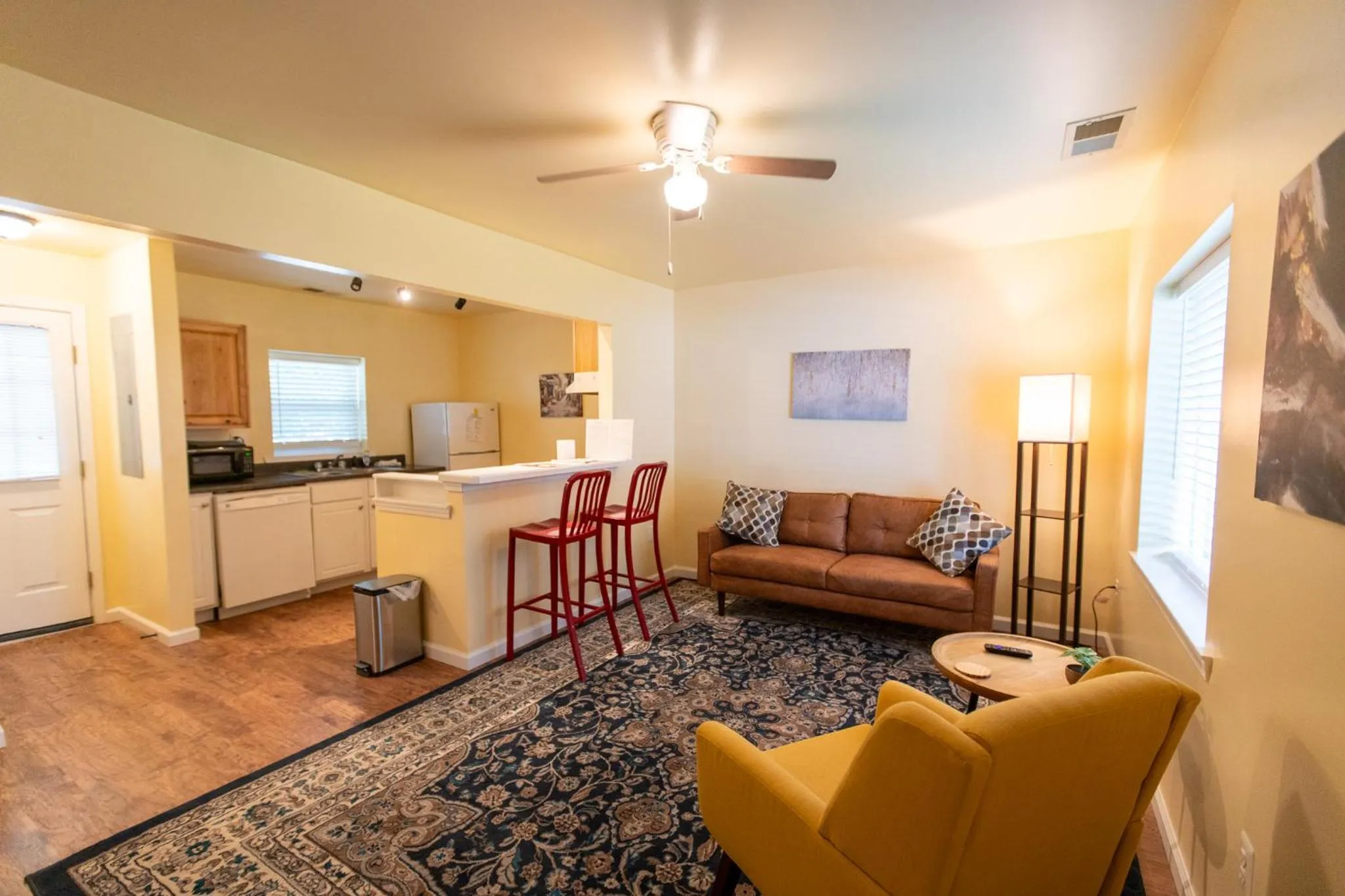 Apartment in Howard's Creek Inn